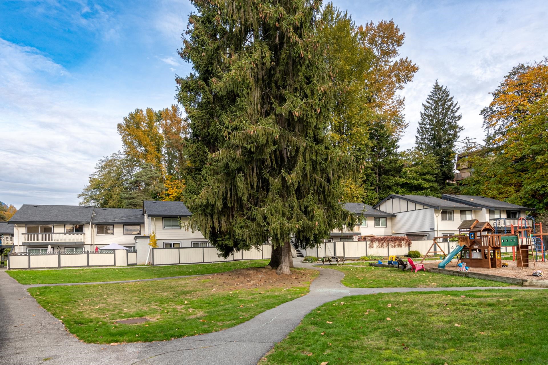 37 882 PREMIER STREET, #37