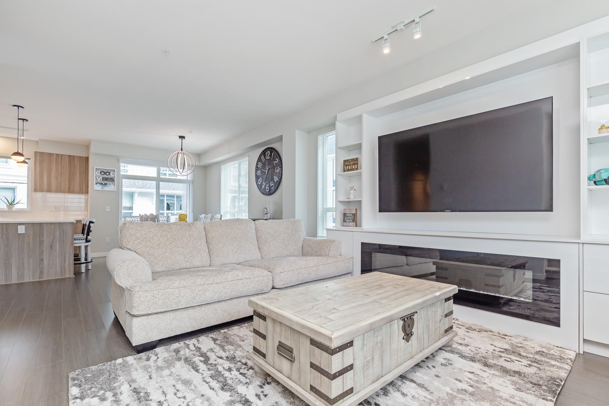 76 8335 NELSON STREET, #76