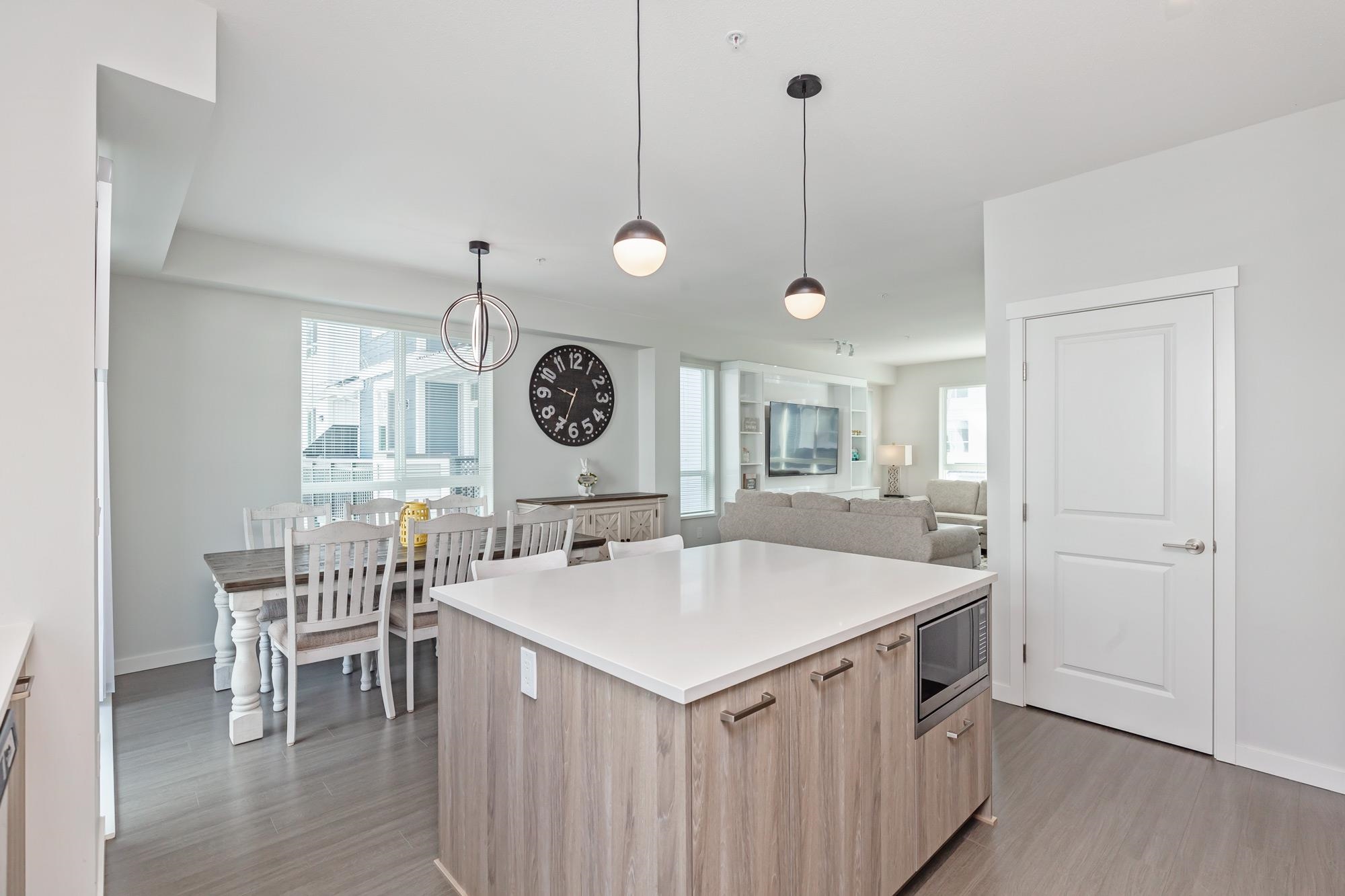 76 8335 NELSON STREET, #76