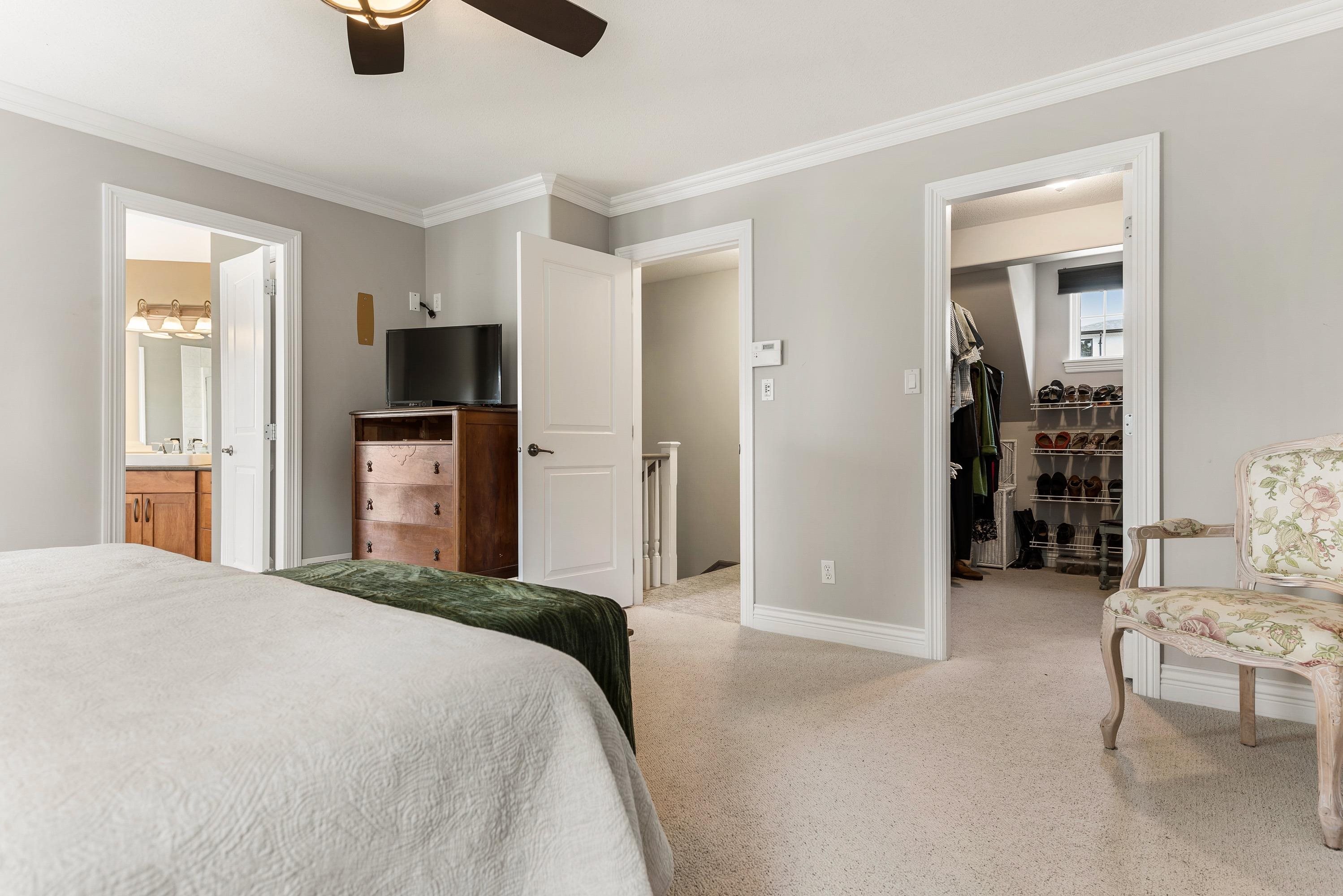 10136 KENSWOOD DRIVE