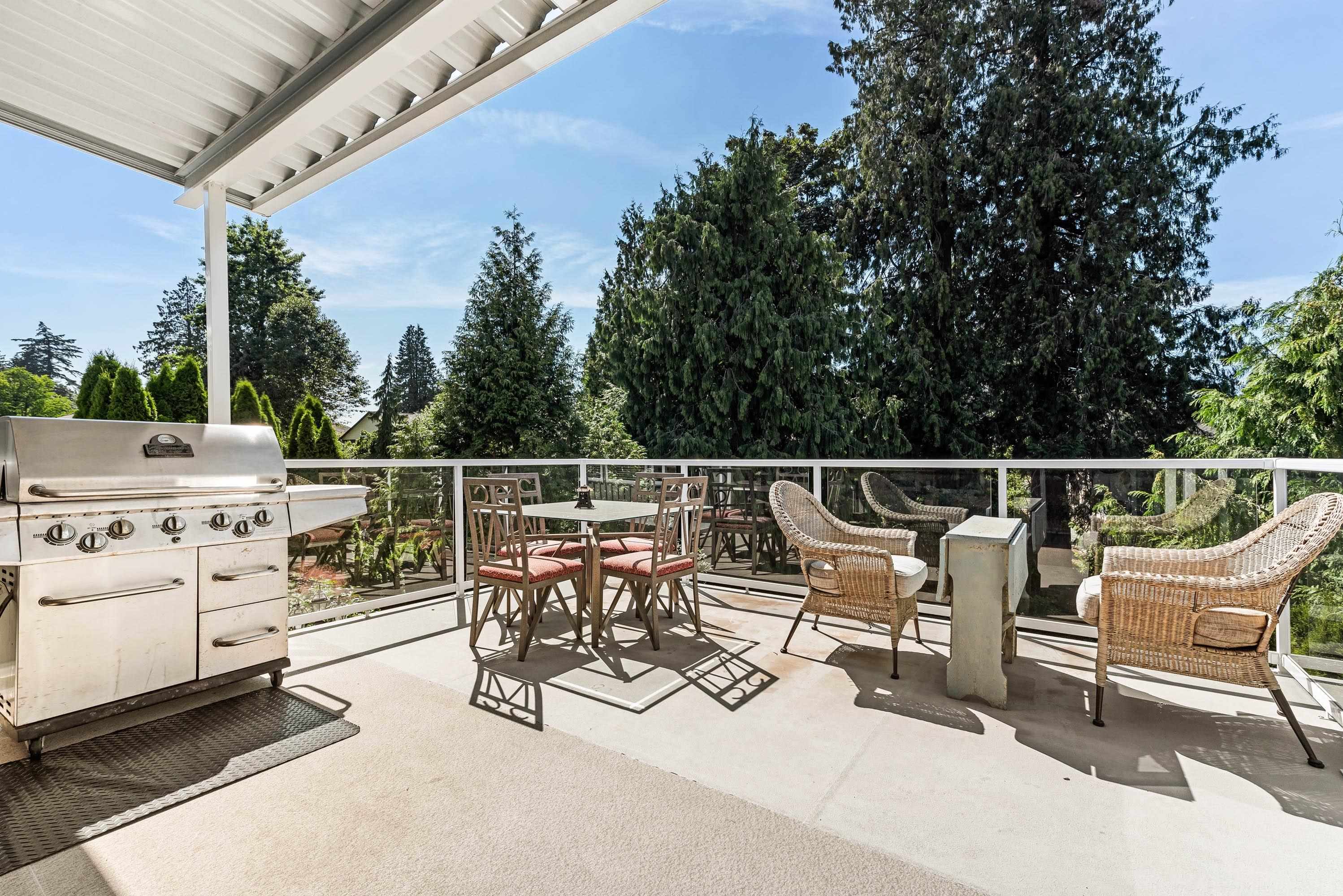 10136 KENSWOOD DRIVE