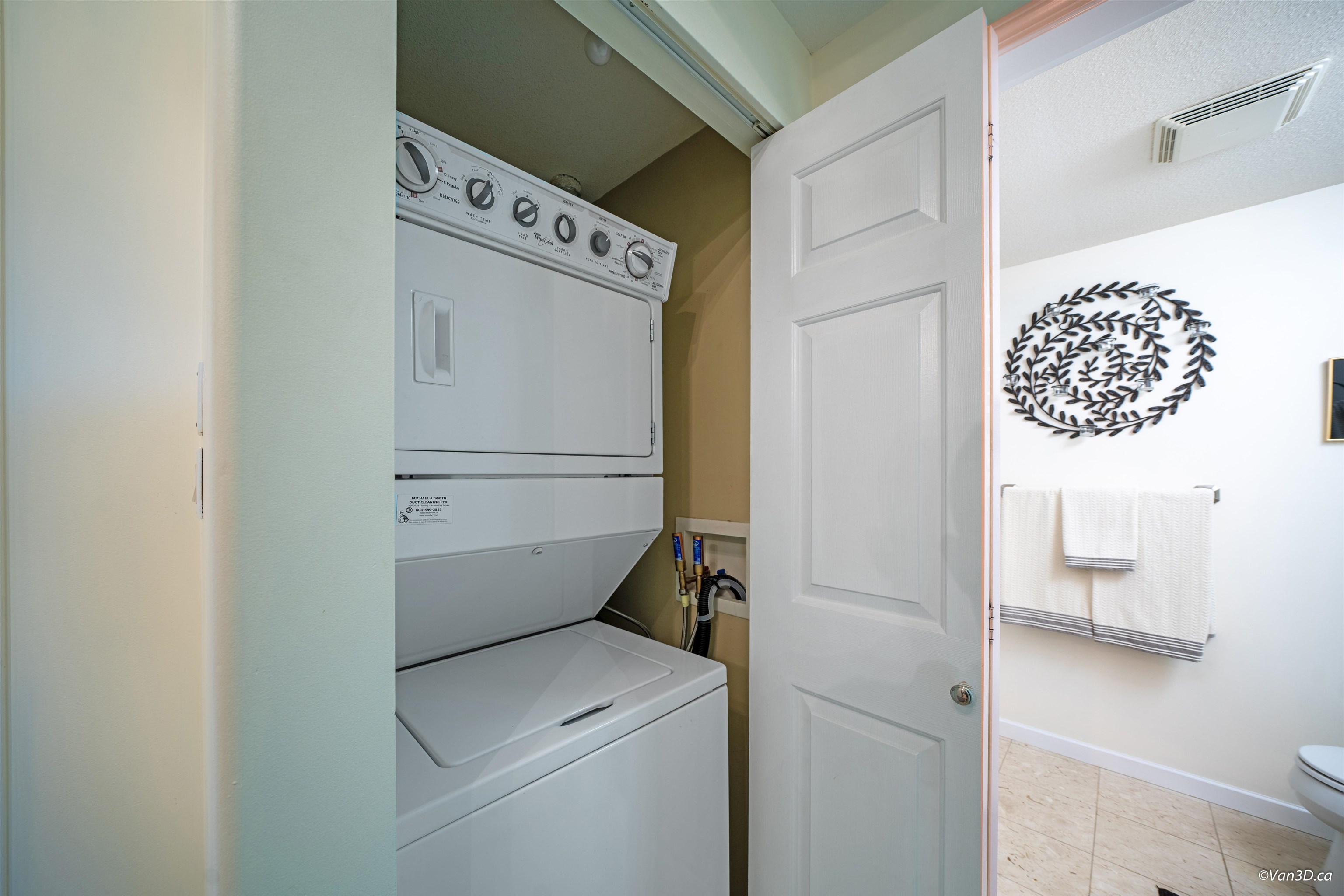 423 3629 DEERCREST DRIVE, #423
