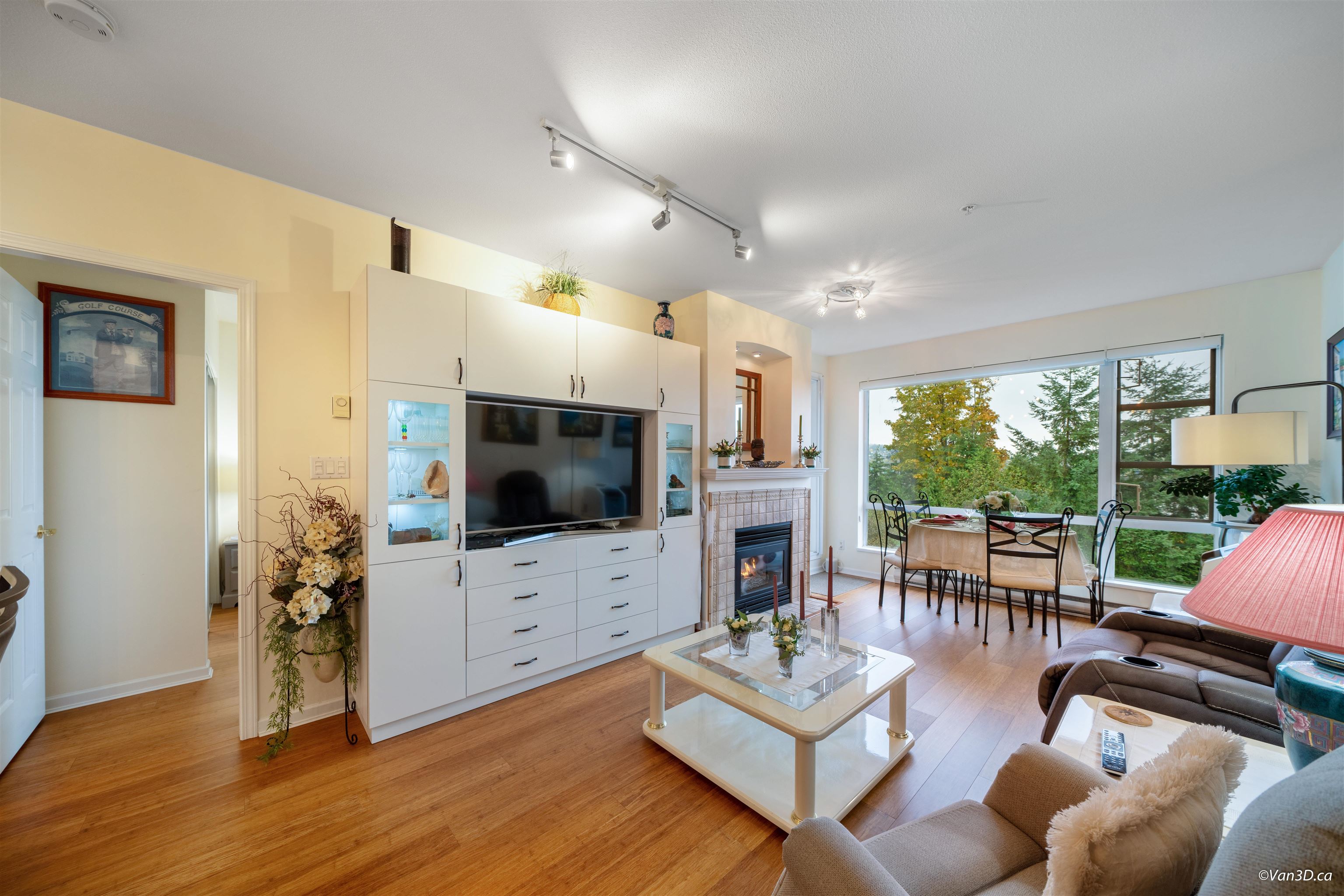 423 3629 DEERCREST DRIVE, #423