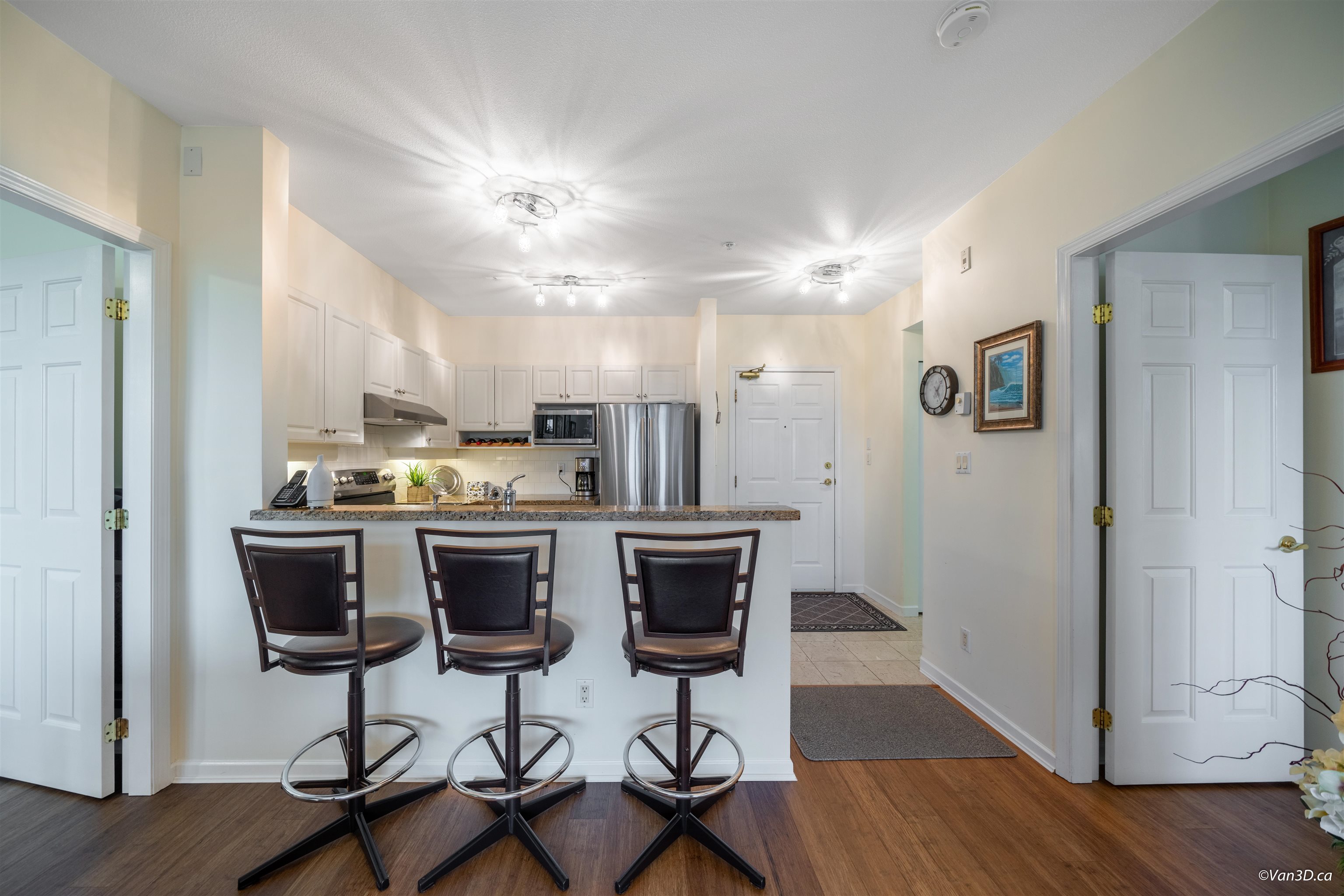423 3629 DEERCREST DRIVE, #423