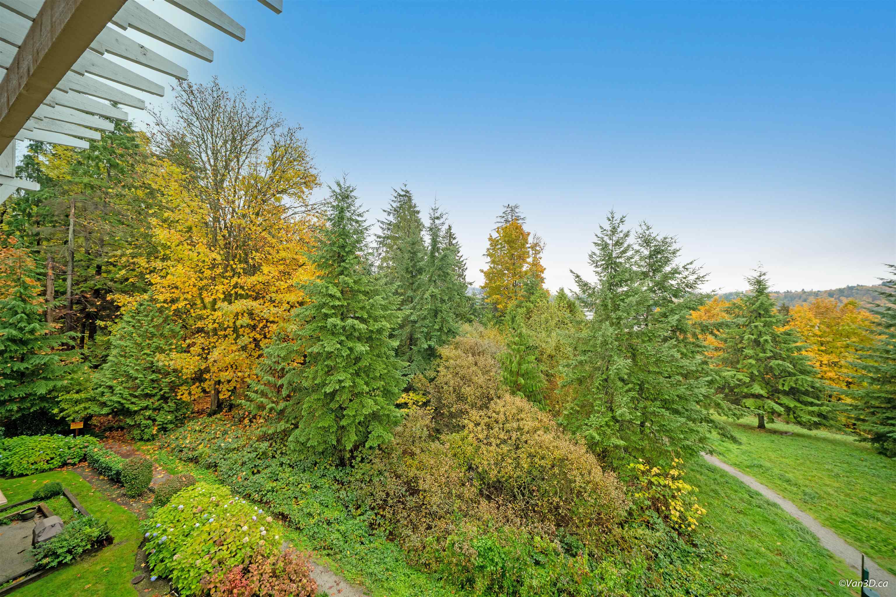 423 3629 DEERCREST DRIVE, #423