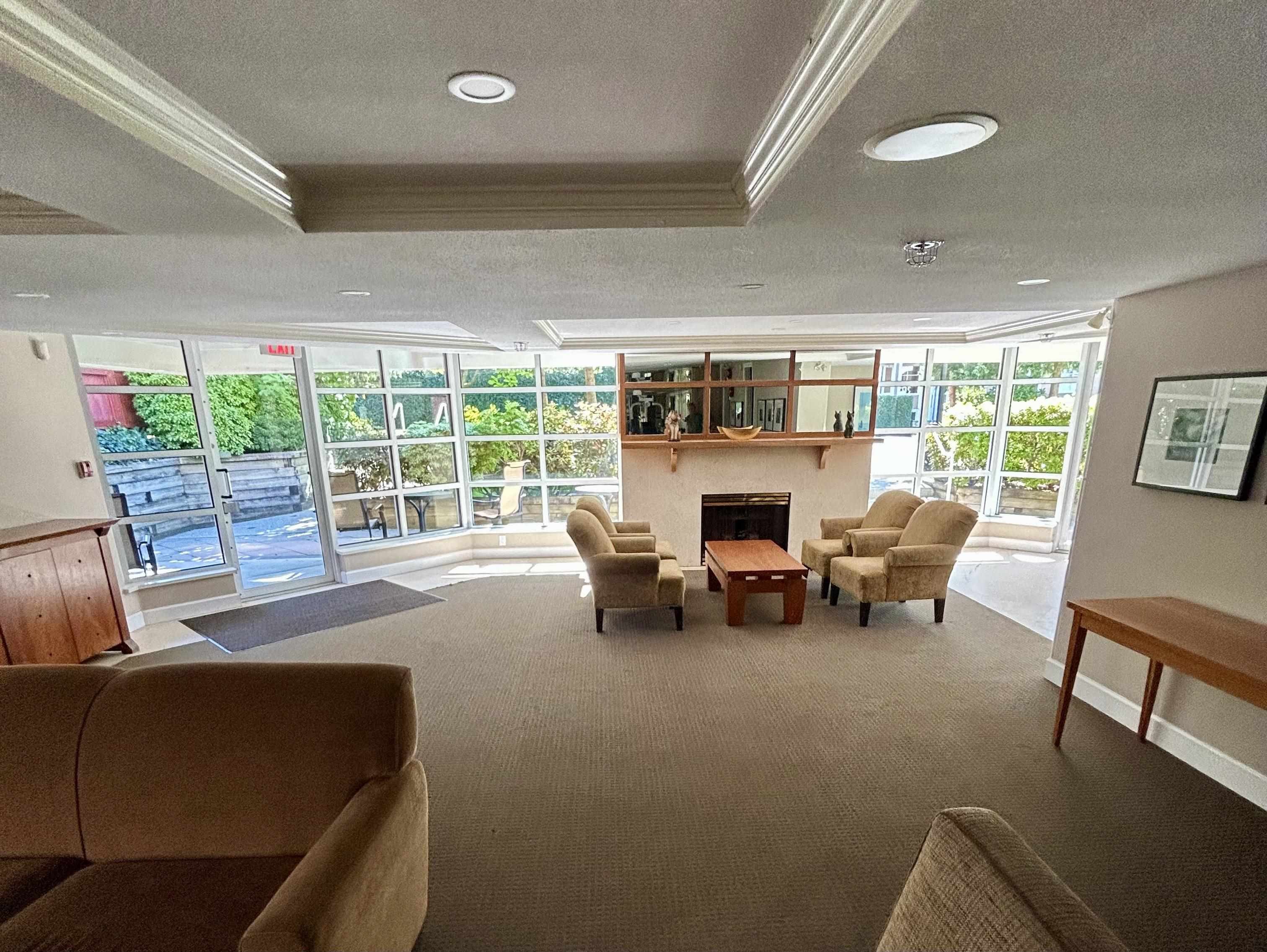 304 3629 DEERCREST DRIVE, #304