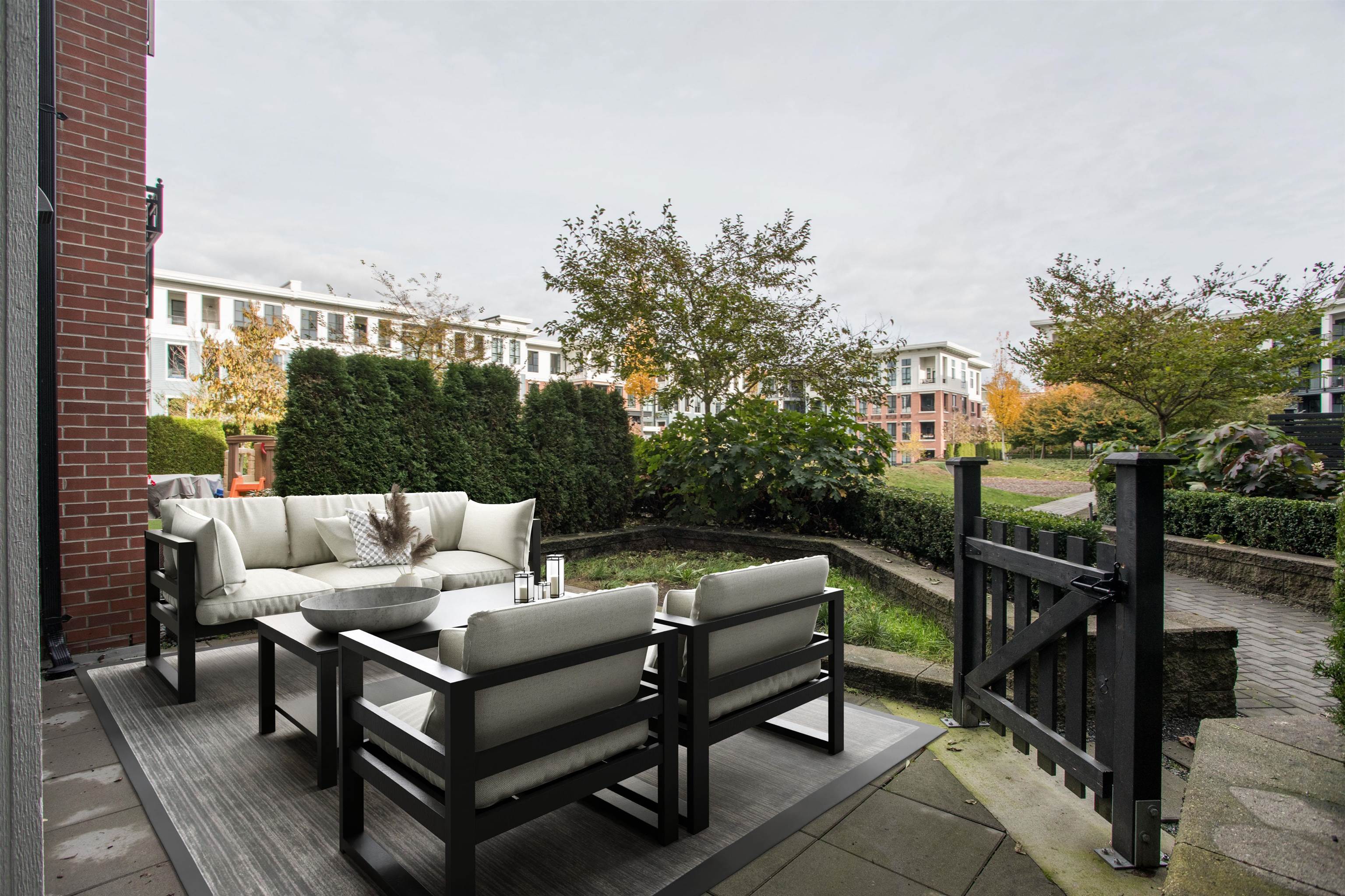 106 15137 33 AVENUE, #106