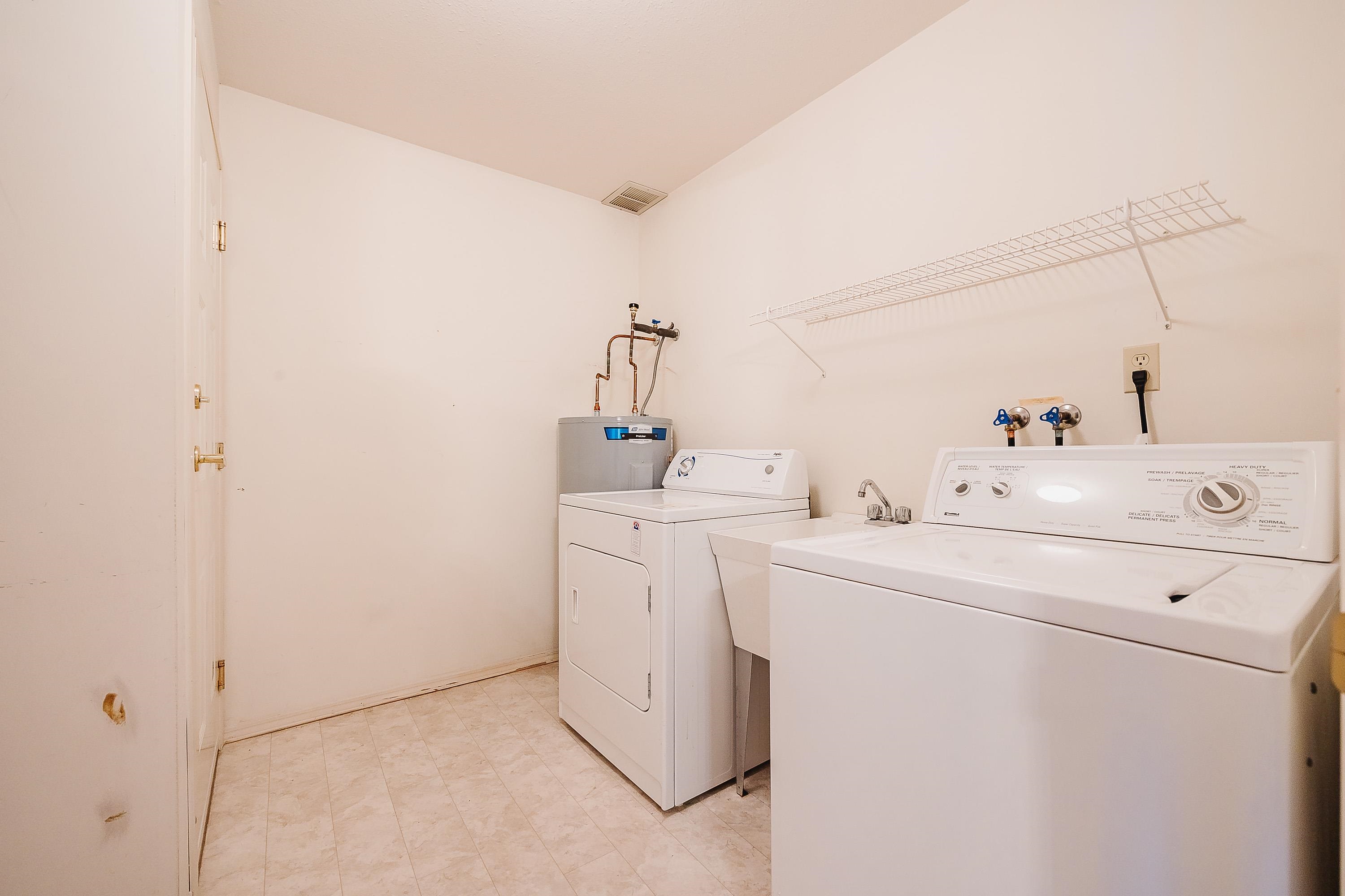 24 1450 MCCALLUM ROAD, #24