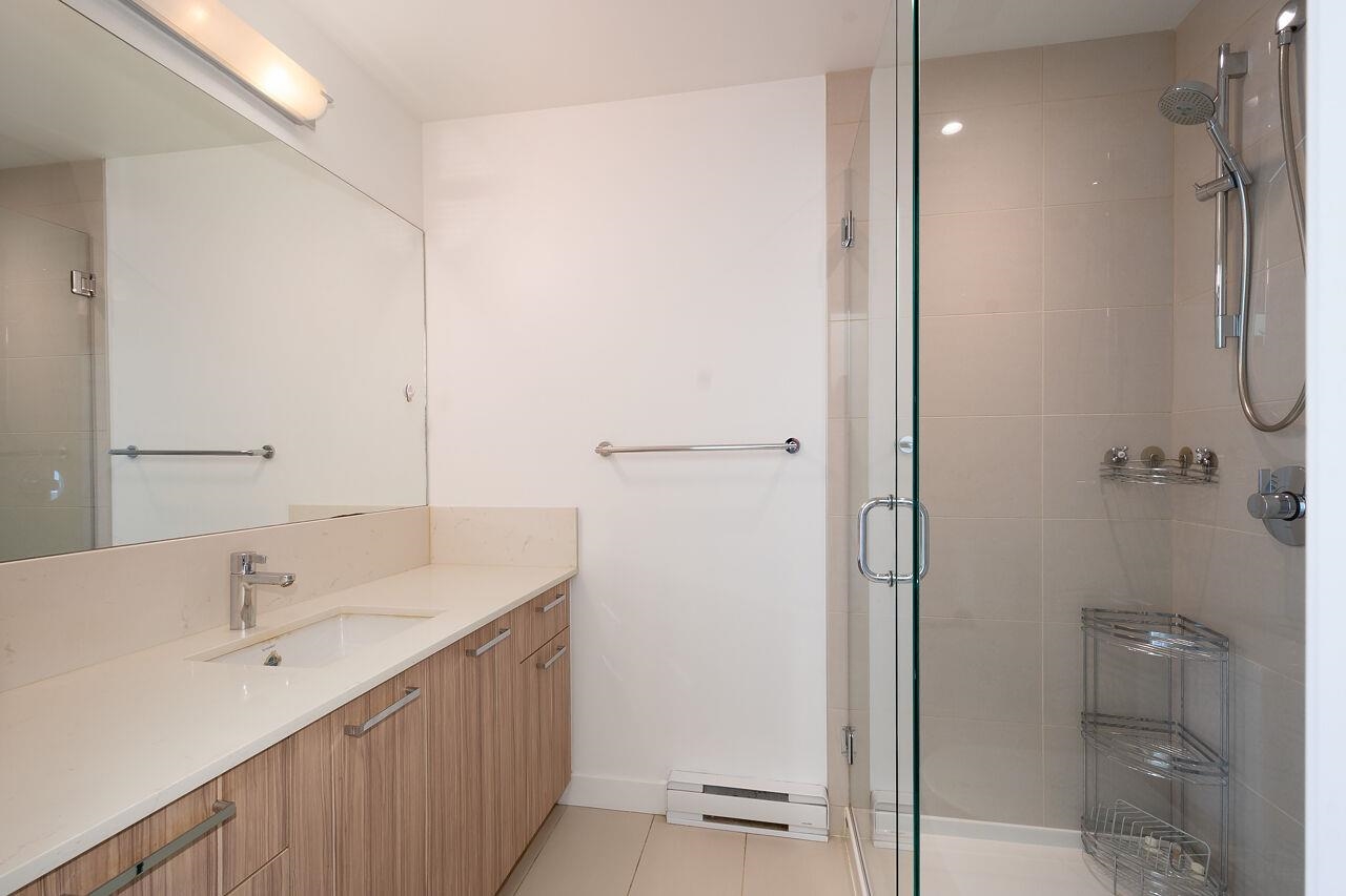 403 1061 MARINE DRIVE, #403