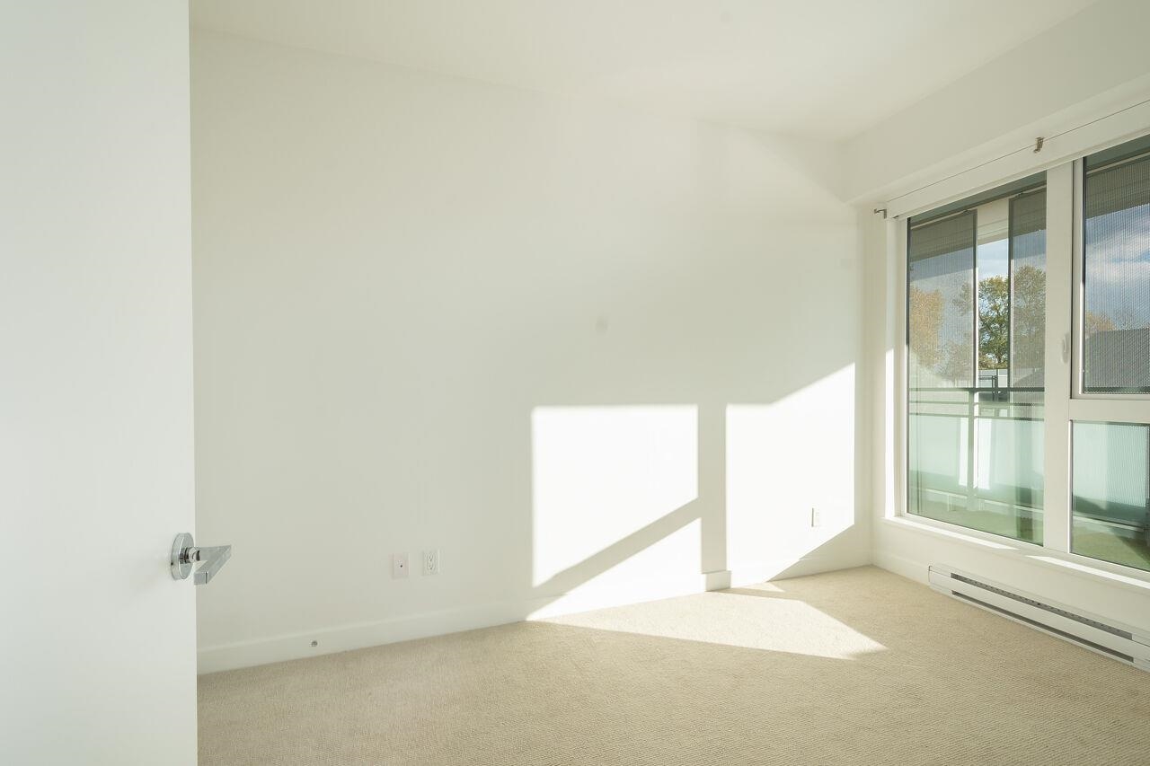 403 1061 MARINE DRIVE, #403