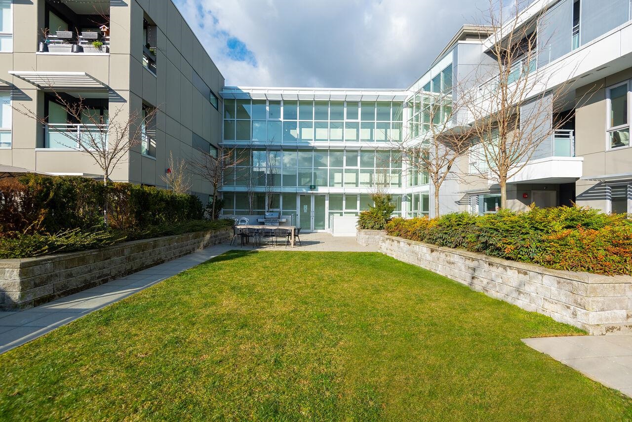 403 1061 MARINE DRIVE, #403