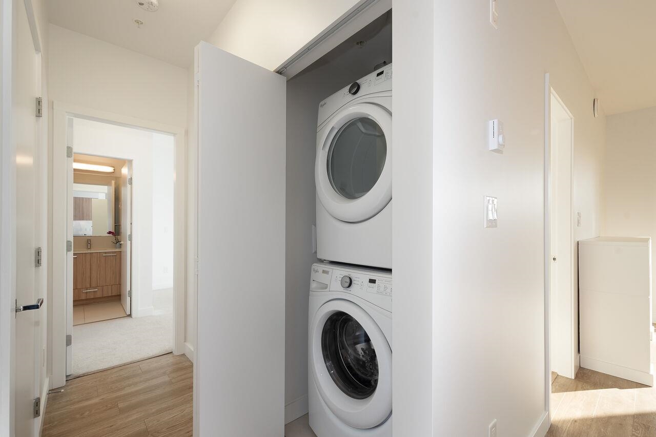 403 1061 MARINE DRIVE, #403