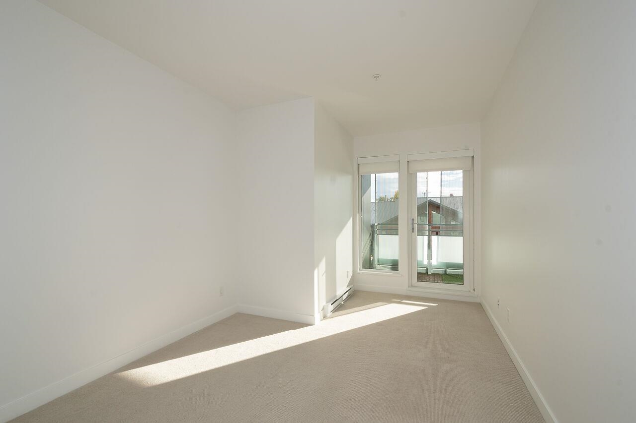 403 1061 MARINE DRIVE, #403
