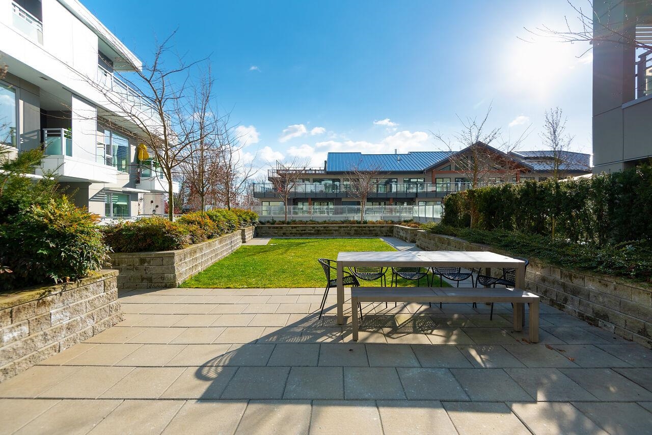 403 1061 MARINE DRIVE, #403