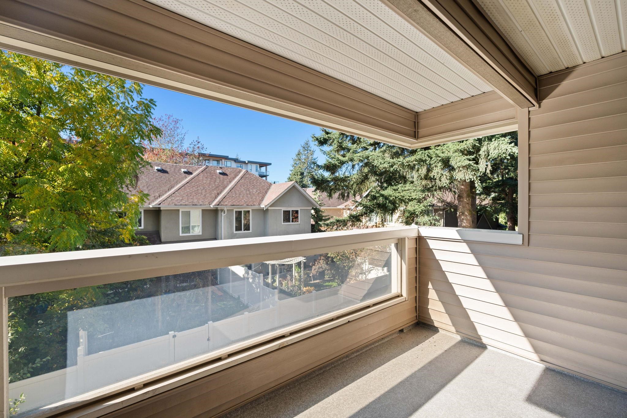 213 932 ROBINSON STREET, #213