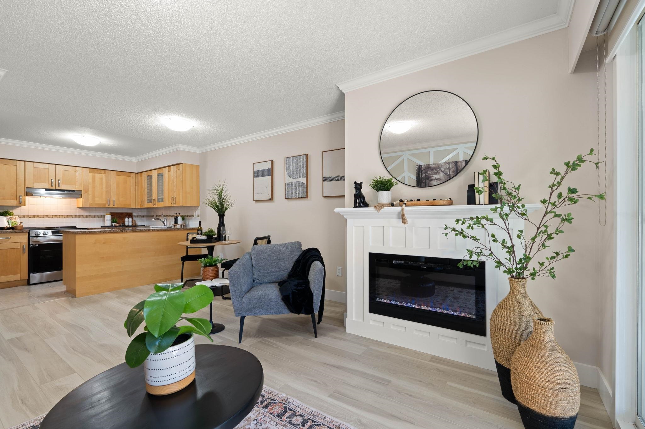 213 932 ROBINSON STREET, #213