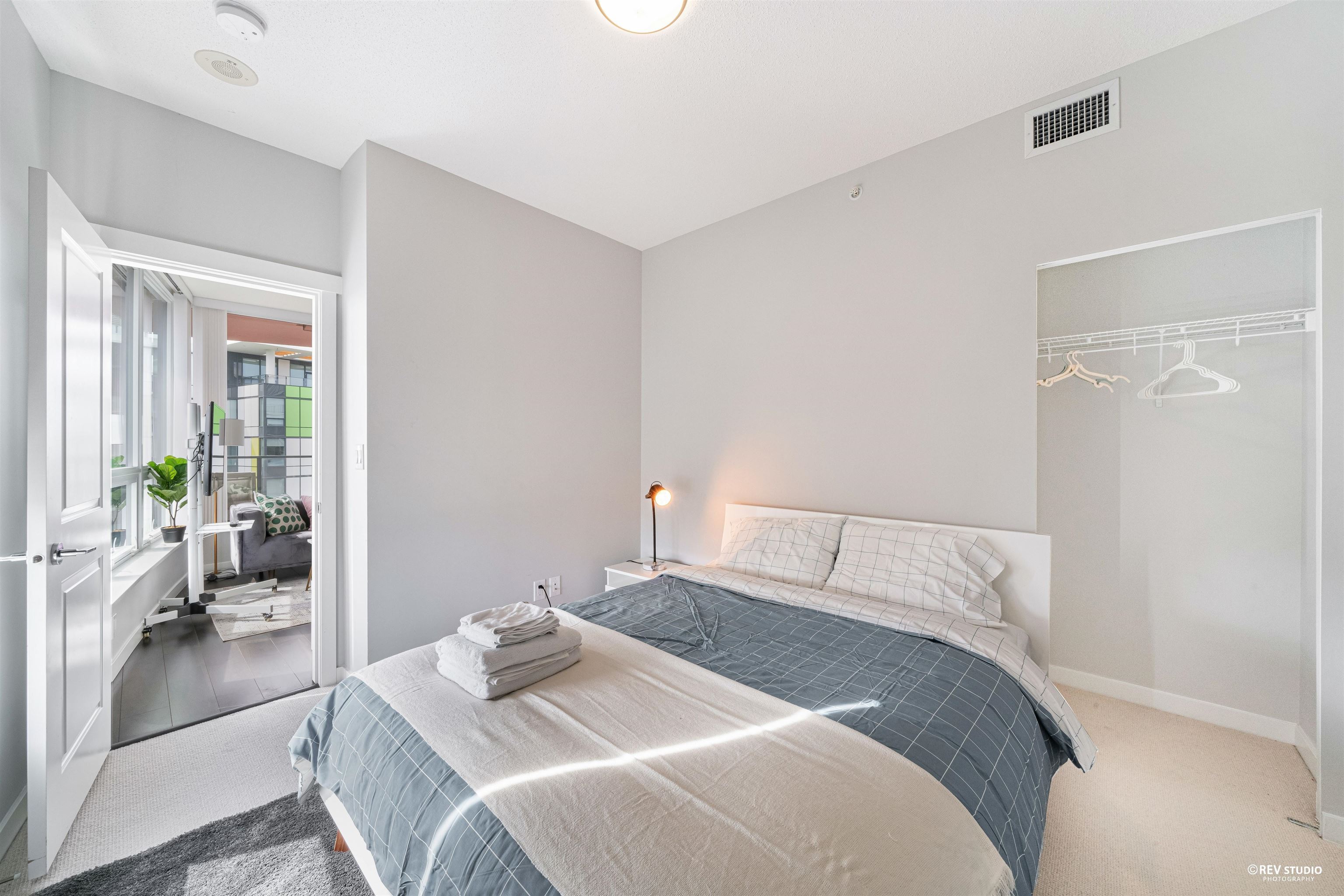 2005 5628 BIRNEY AVENUE, #2005