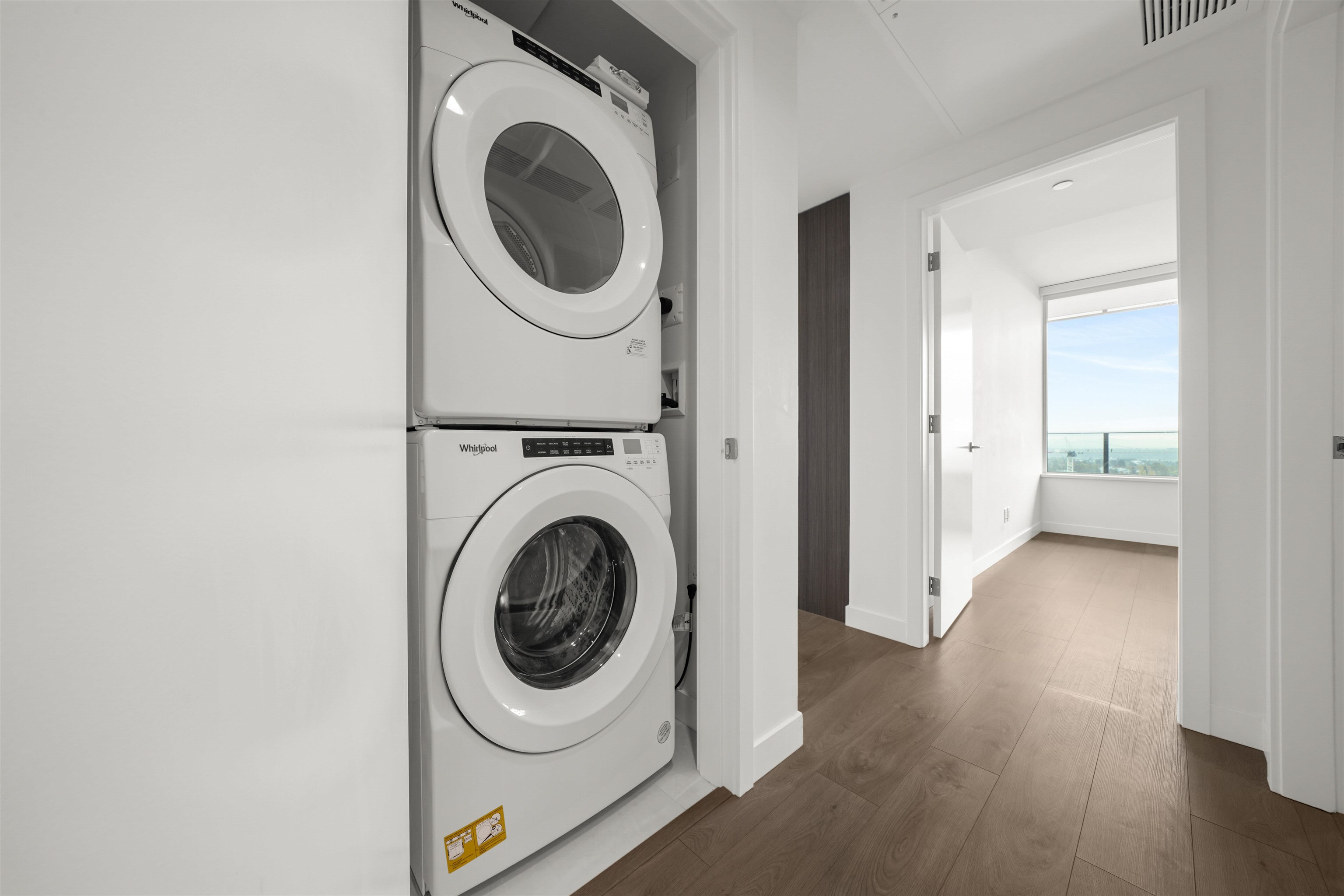 2502 6463 SILVER AVENUE, #2502