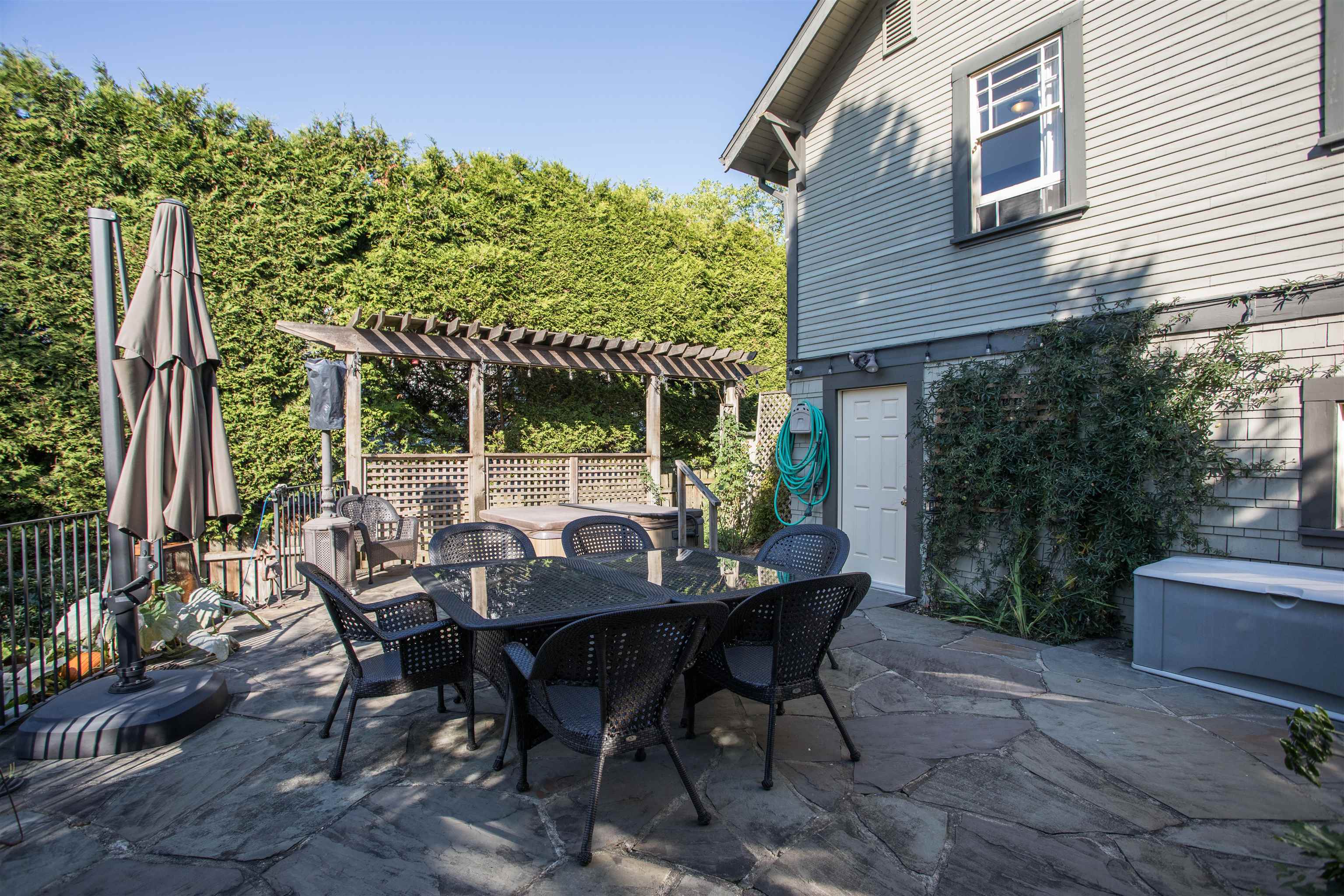 746 ALDERSON AVENUE