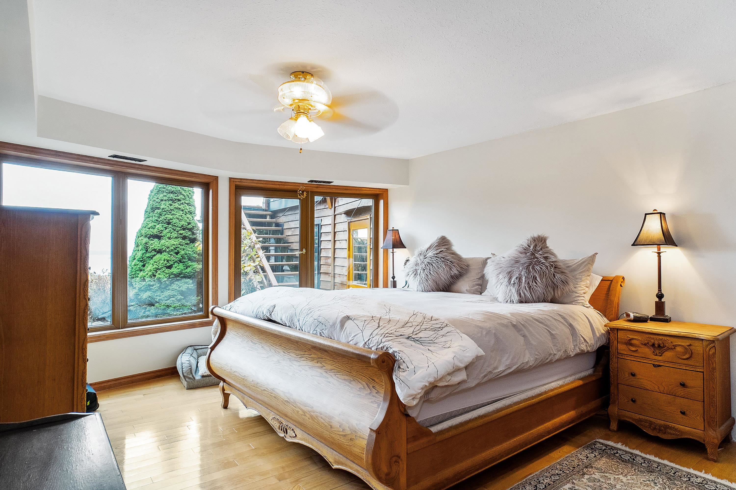 425 MOUNTAIN DRIVE
