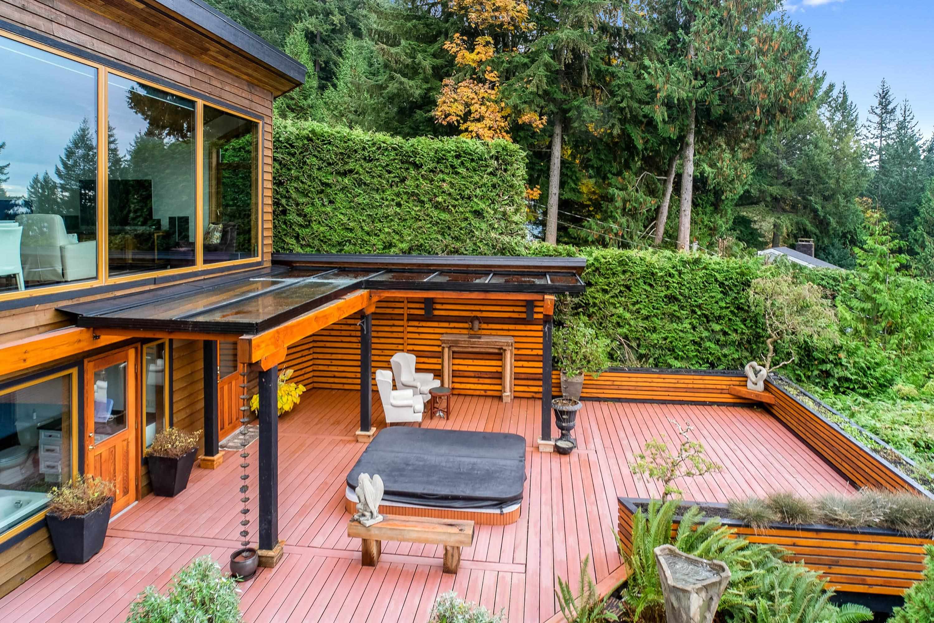 425 MOUNTAIN DRIVE