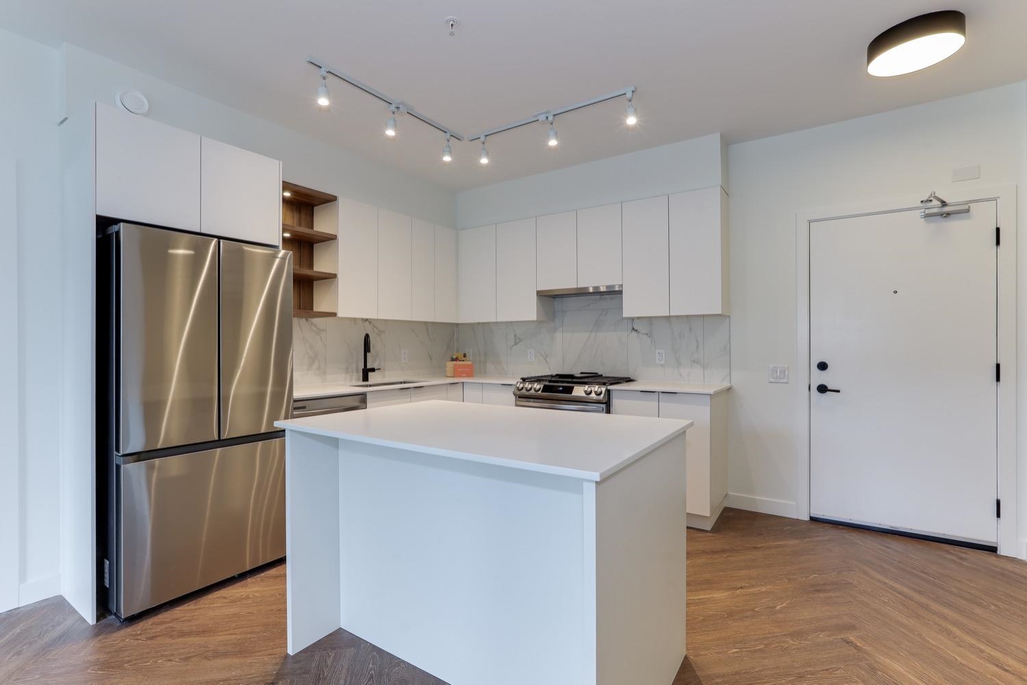 410 3229 ST JOHNS STREET, #410
