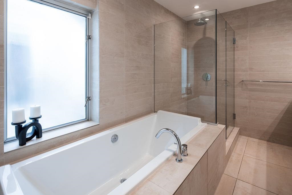 PH2 36 WATER STREET, #PH2