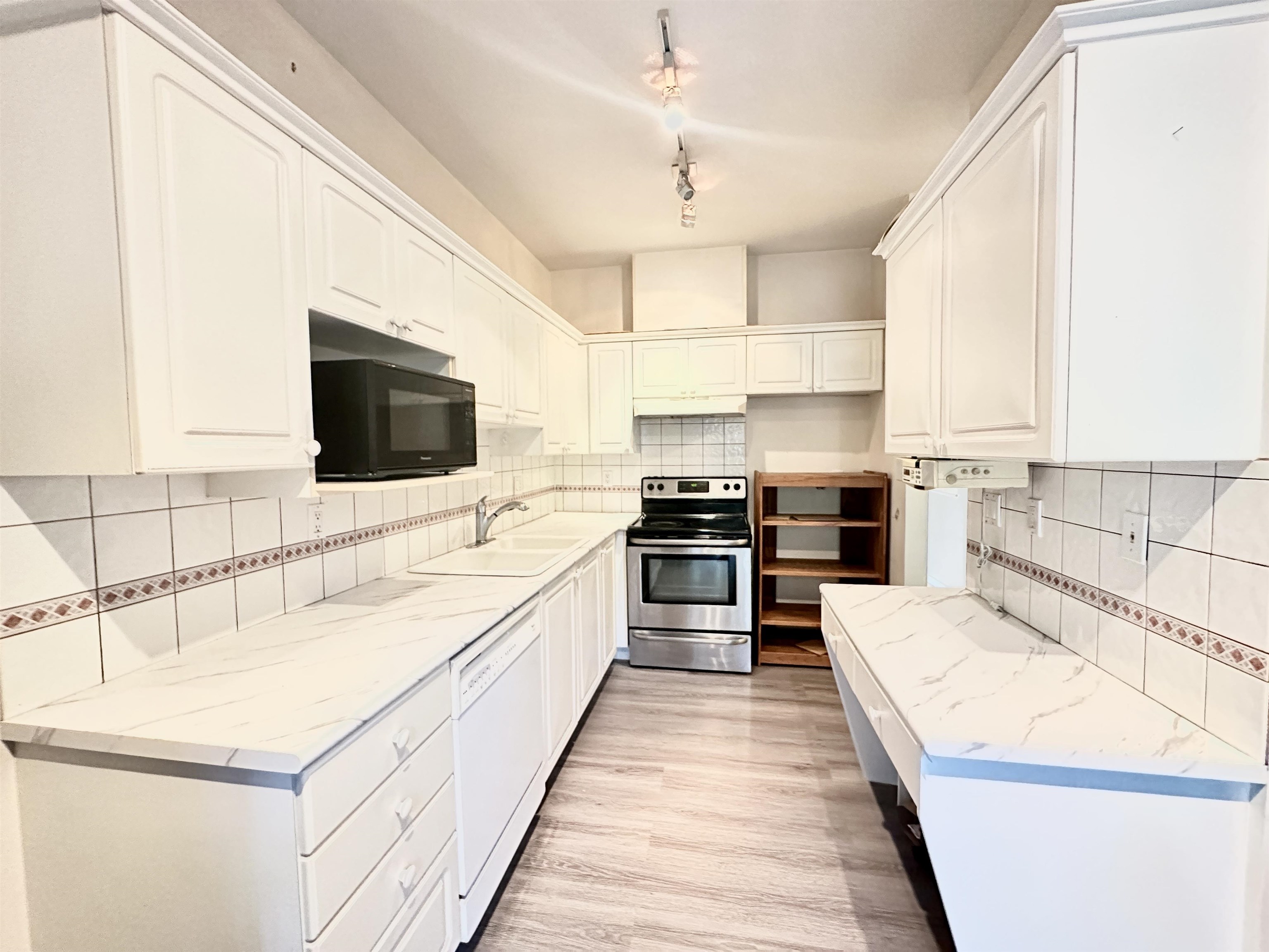 25 5820 DOVER CRESCENT, #25