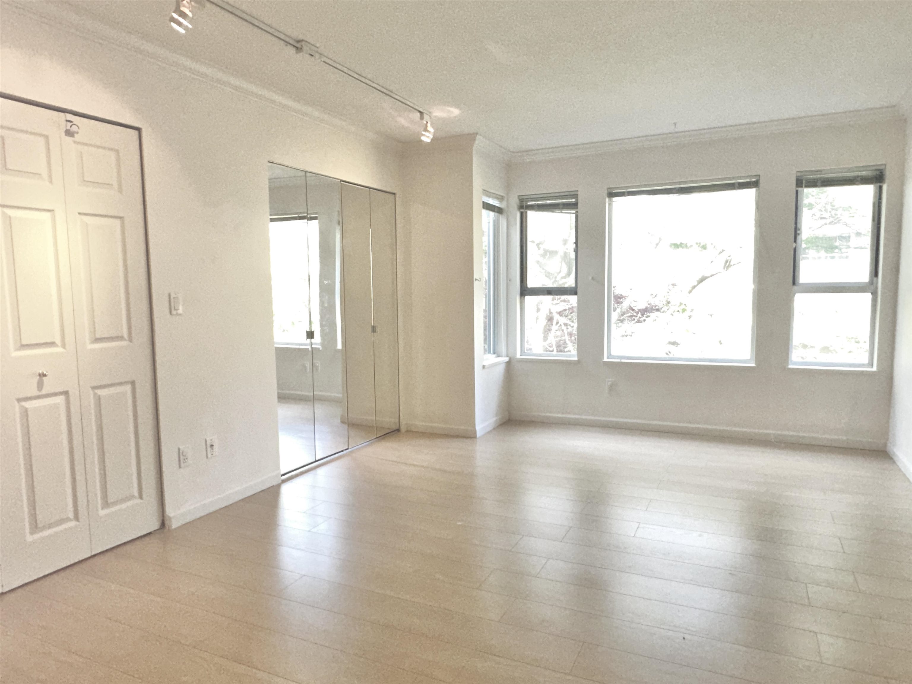 25 5820 DOVER CRESCENT, #25