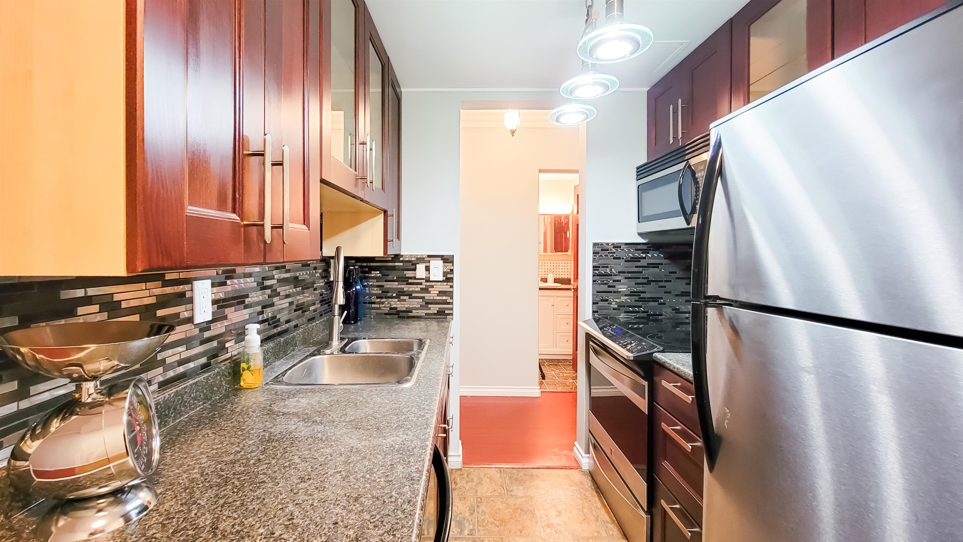107 195 MARY STREET, #107