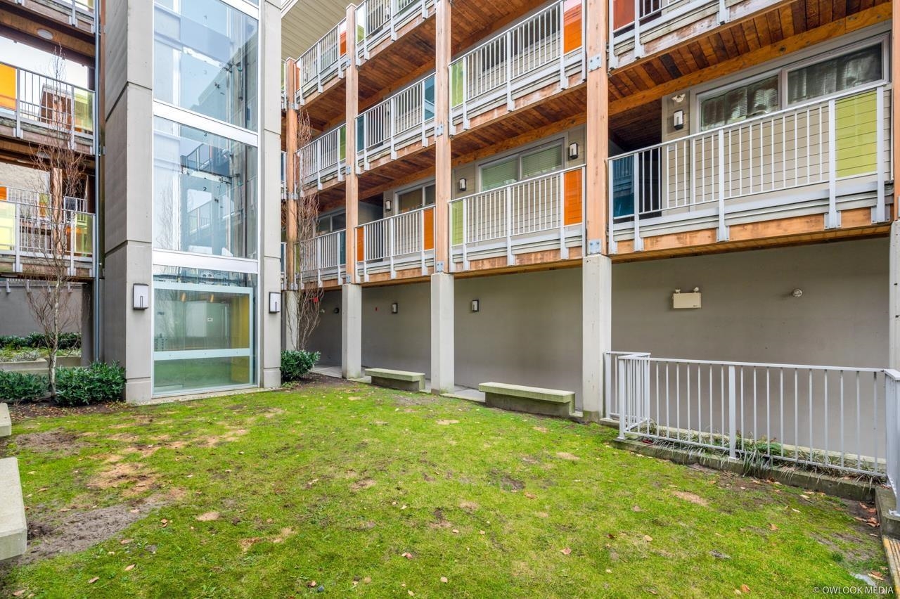 208 5388 GRIMMER STREET, #208