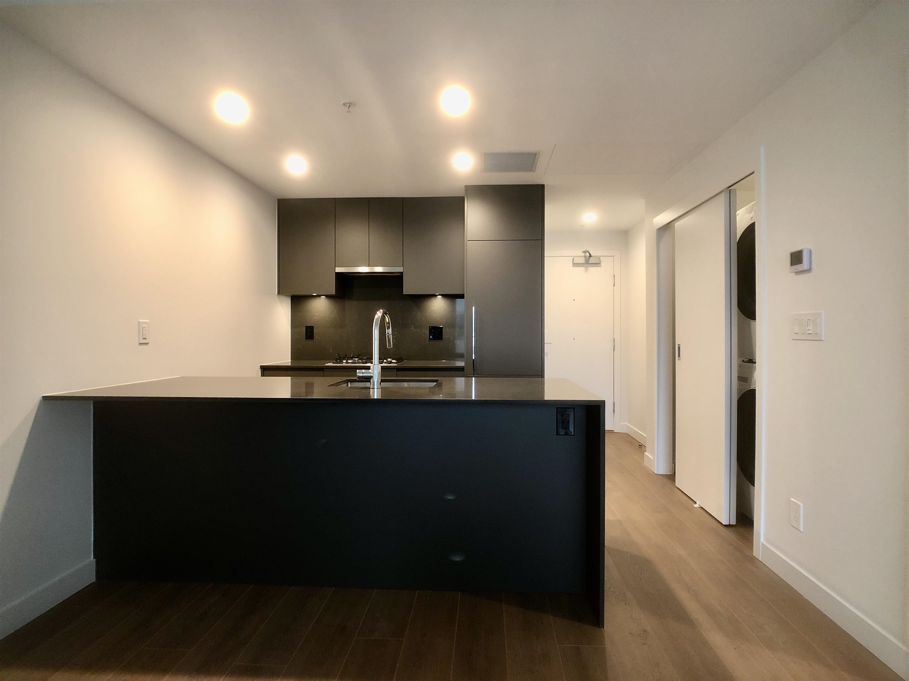 707 2181 MADISON AVENUE, #707