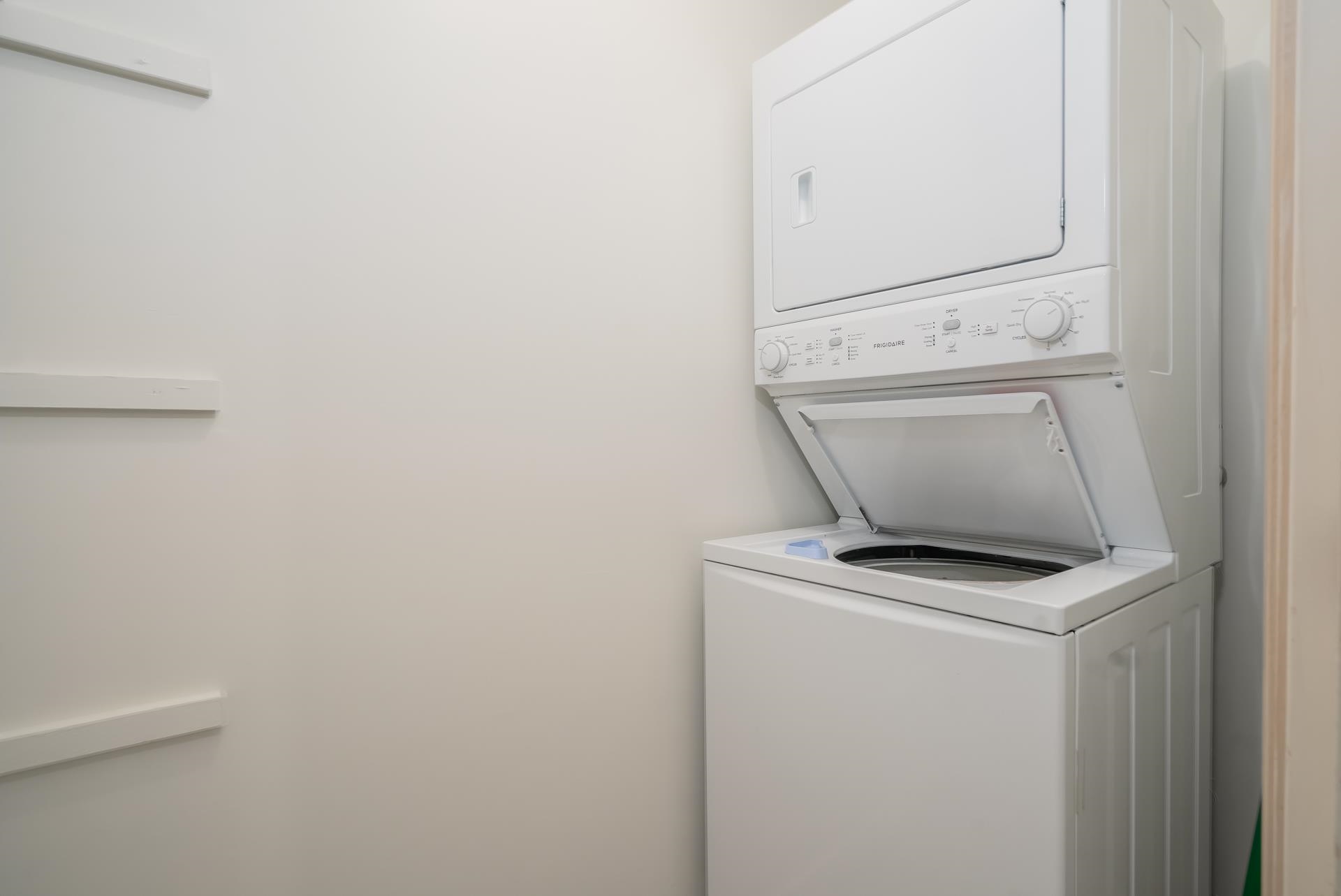 104 1319 MARTIN STREET, #104