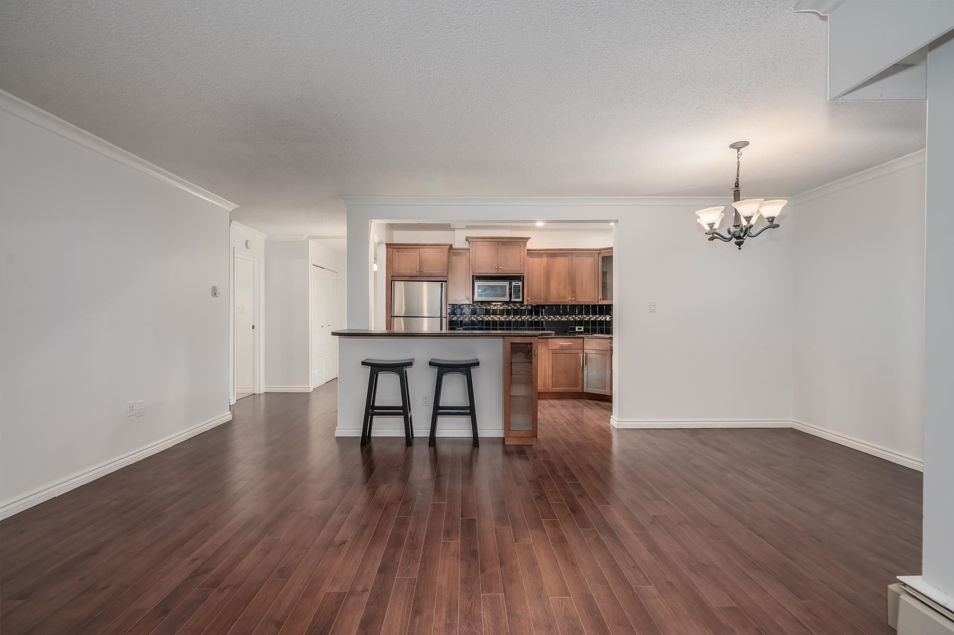 104 1319 MARTIN STREET, #104