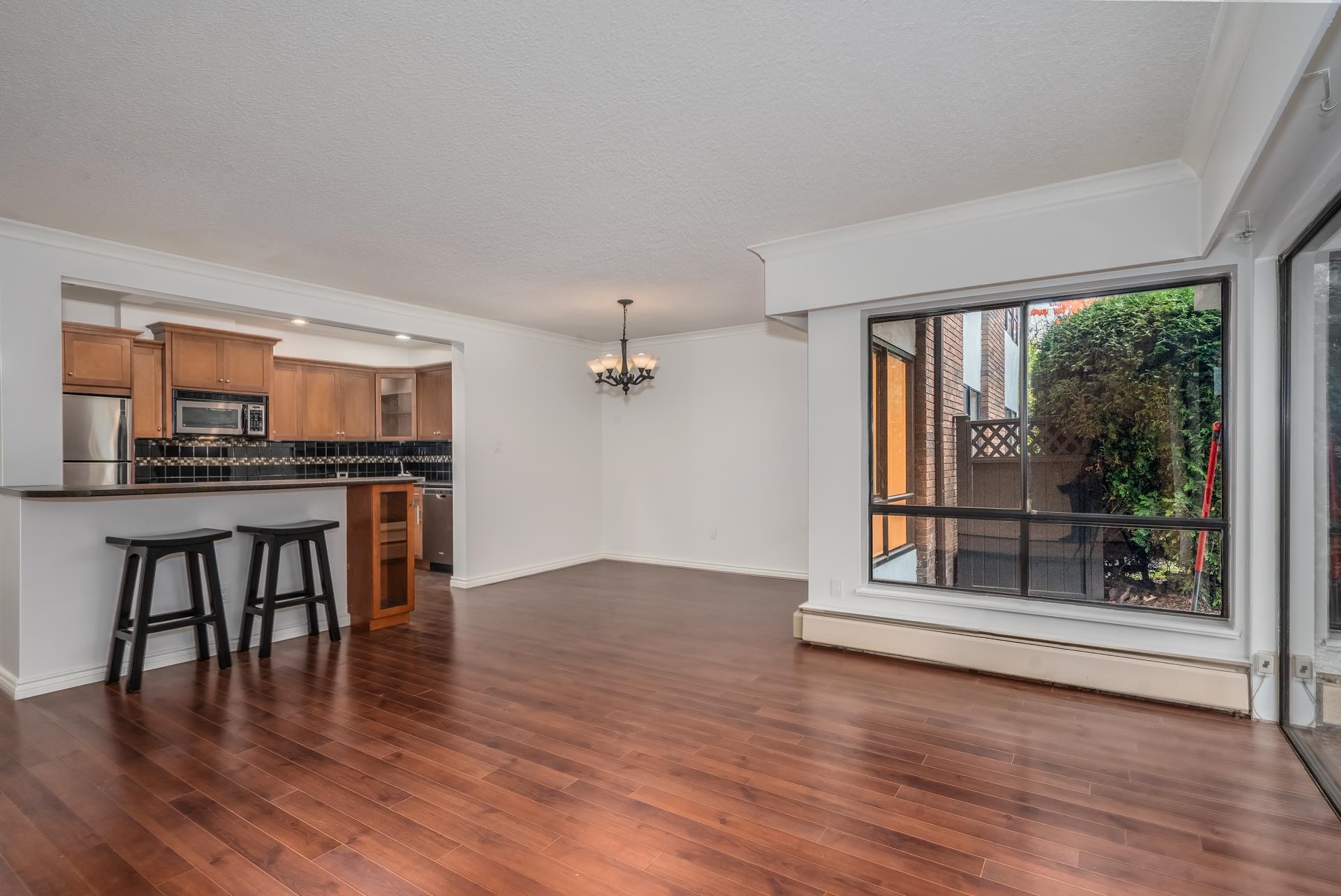 104 1319 MARTIN STREET, #104