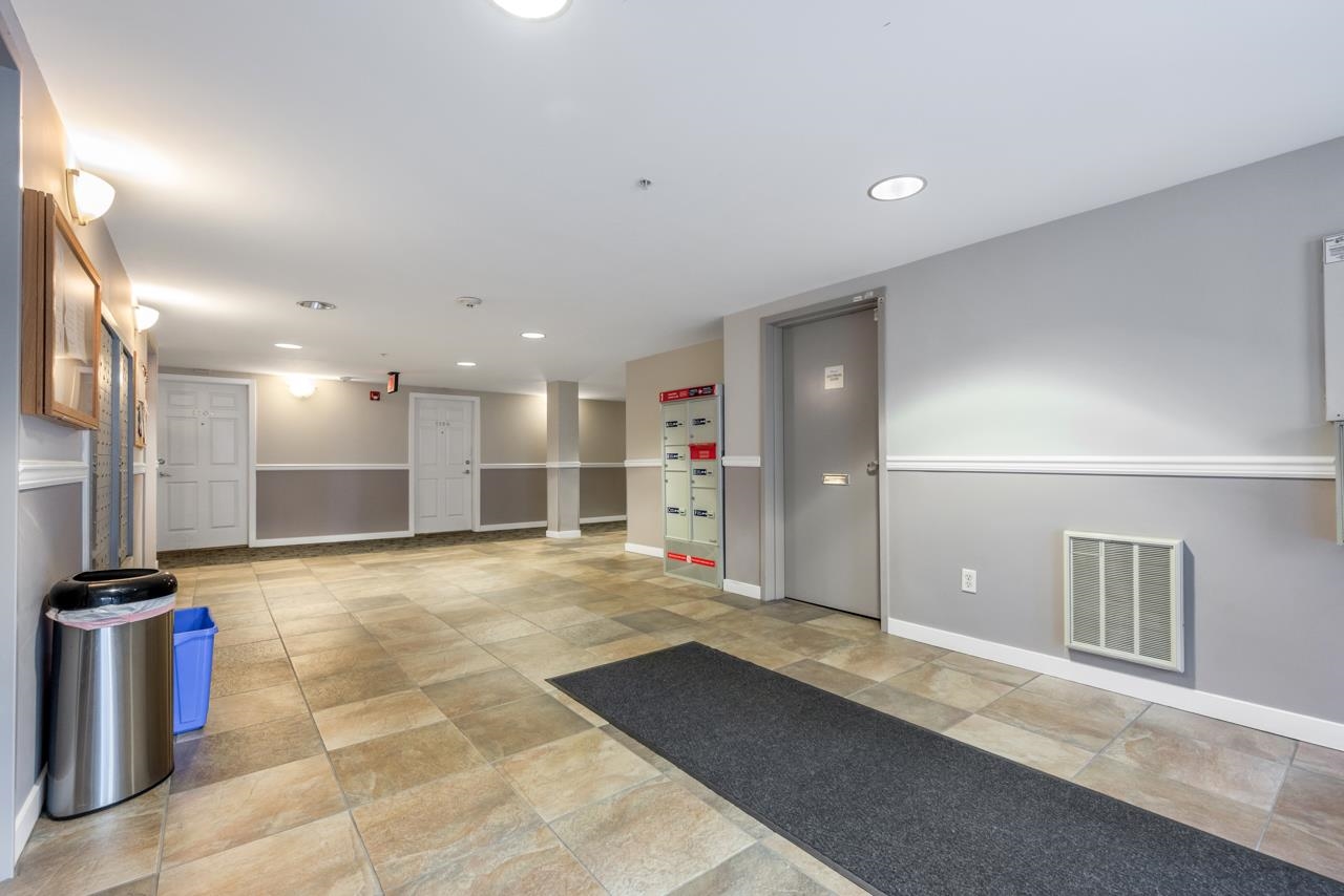 1402 248 SHERBROOKE STREET, #1402