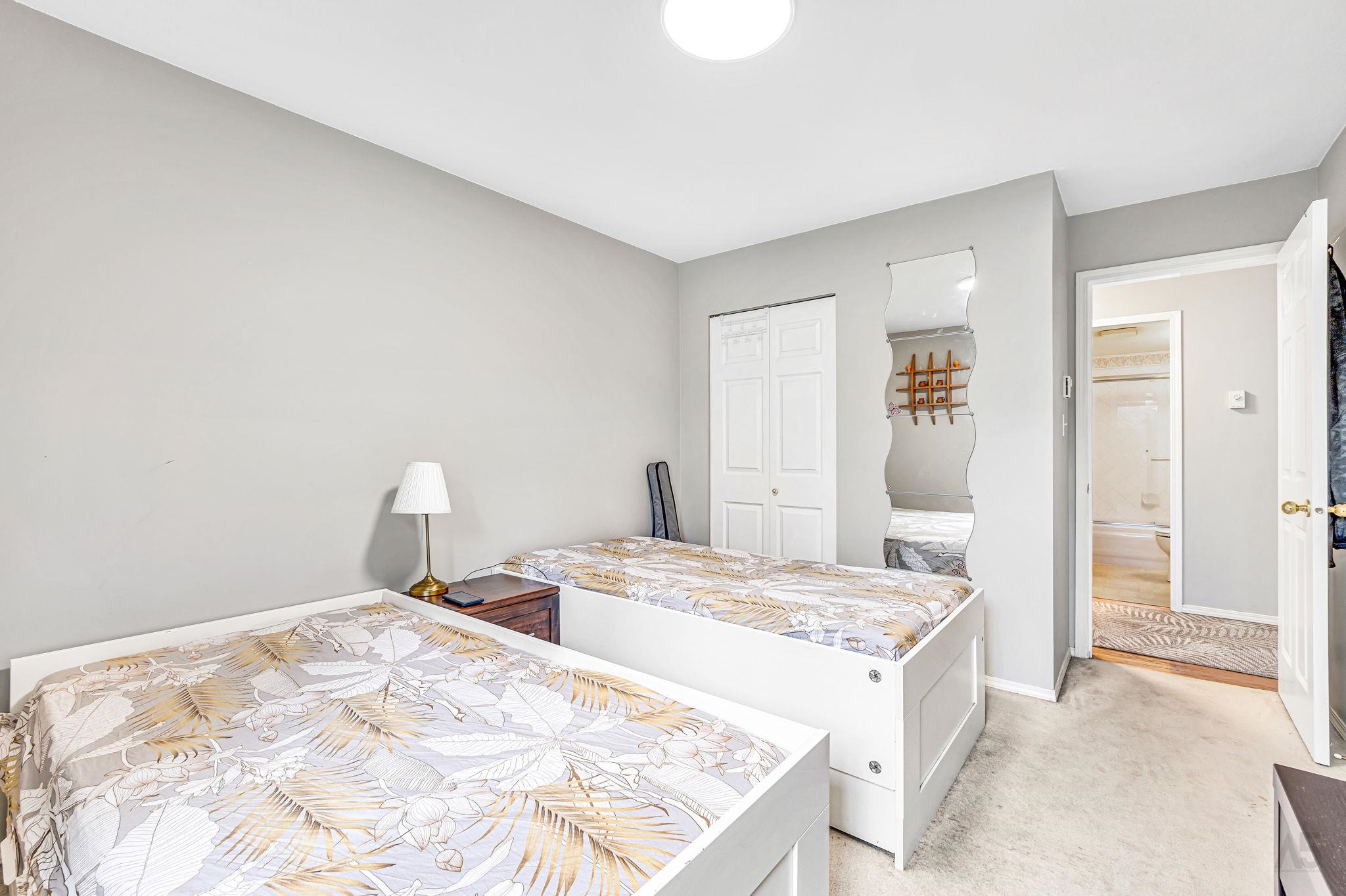 102 2526 LAKEVIEW CRESCENT, #102