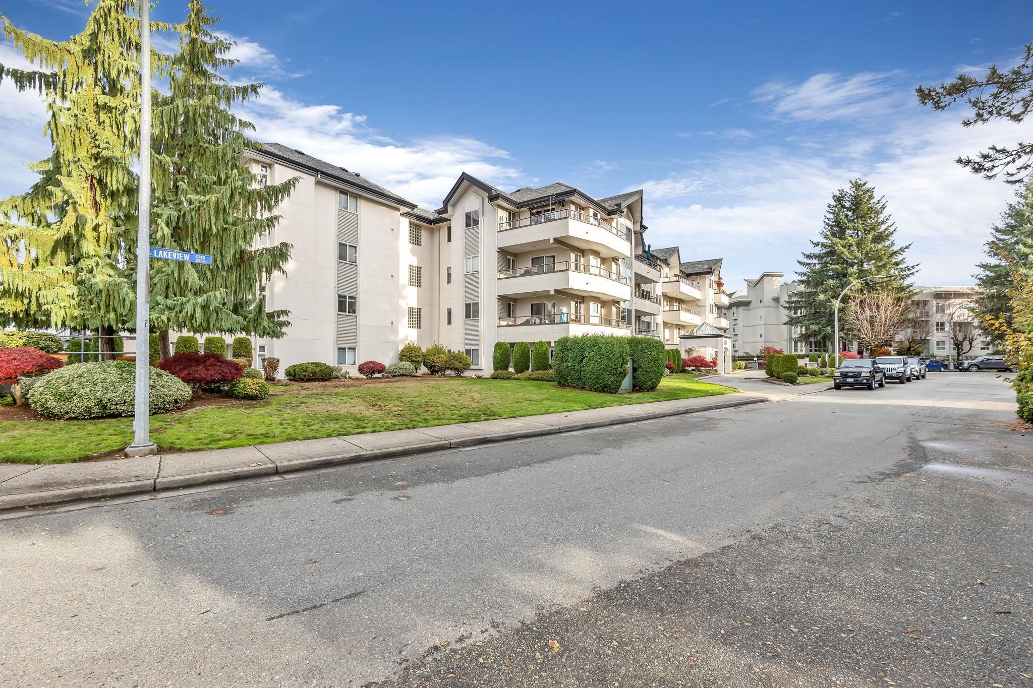 102 2526 LAKEVIEW CRESCENT, #102
