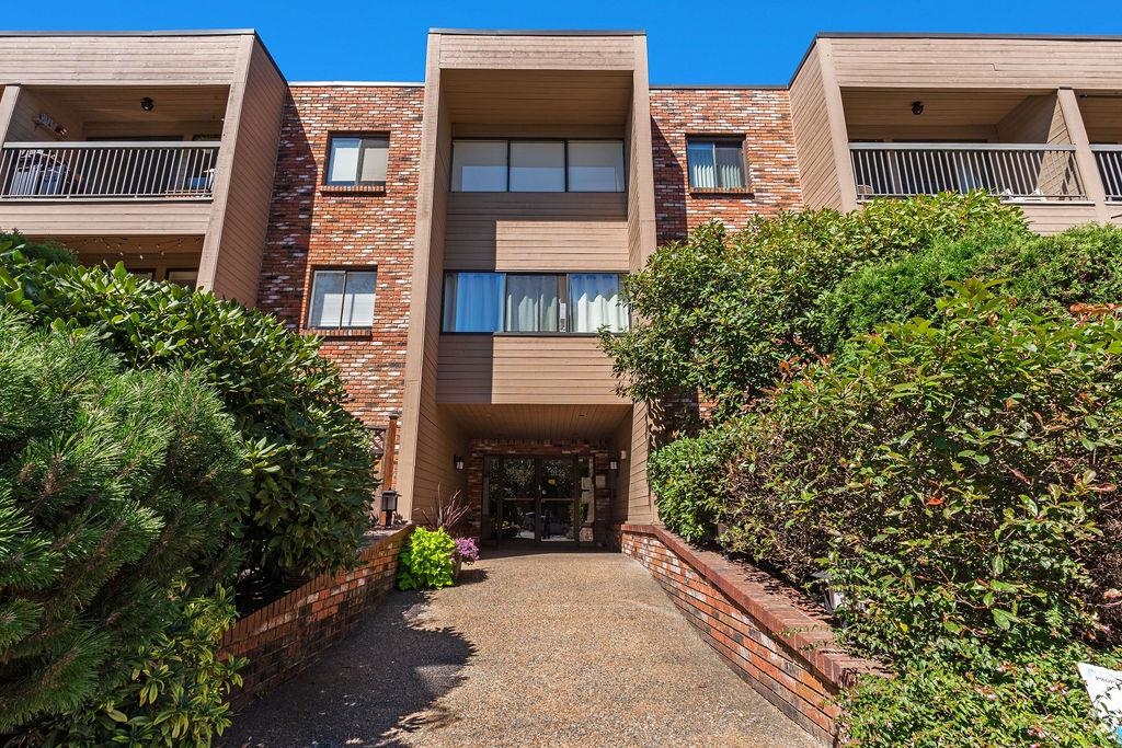 102 1825 W 8TH AVENUE, #102