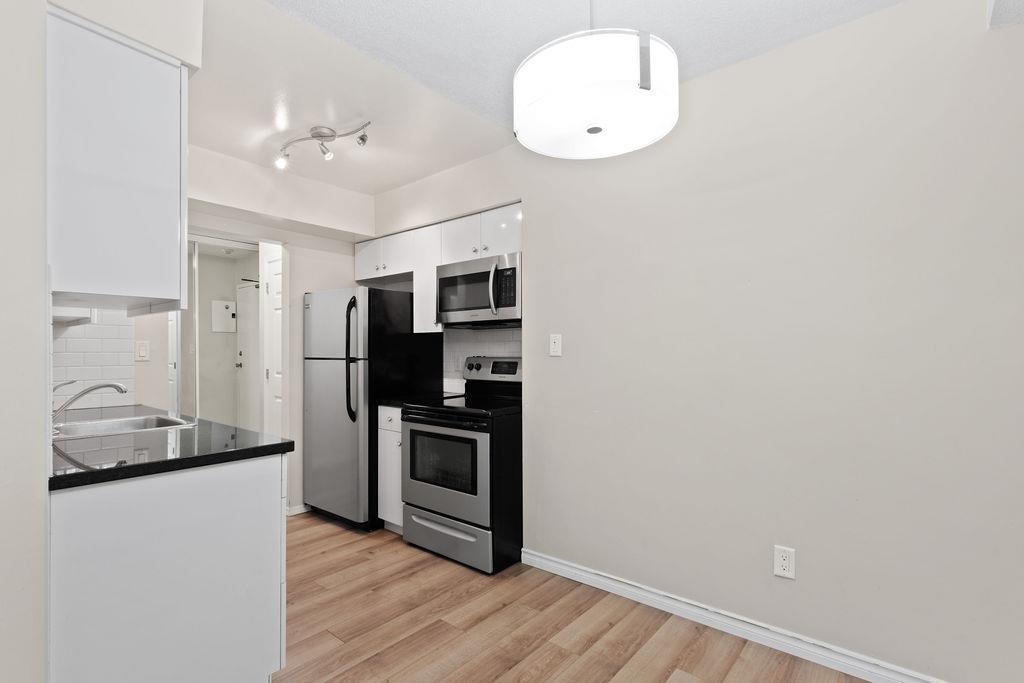 102 1825 W 8TH AVENUE, #102