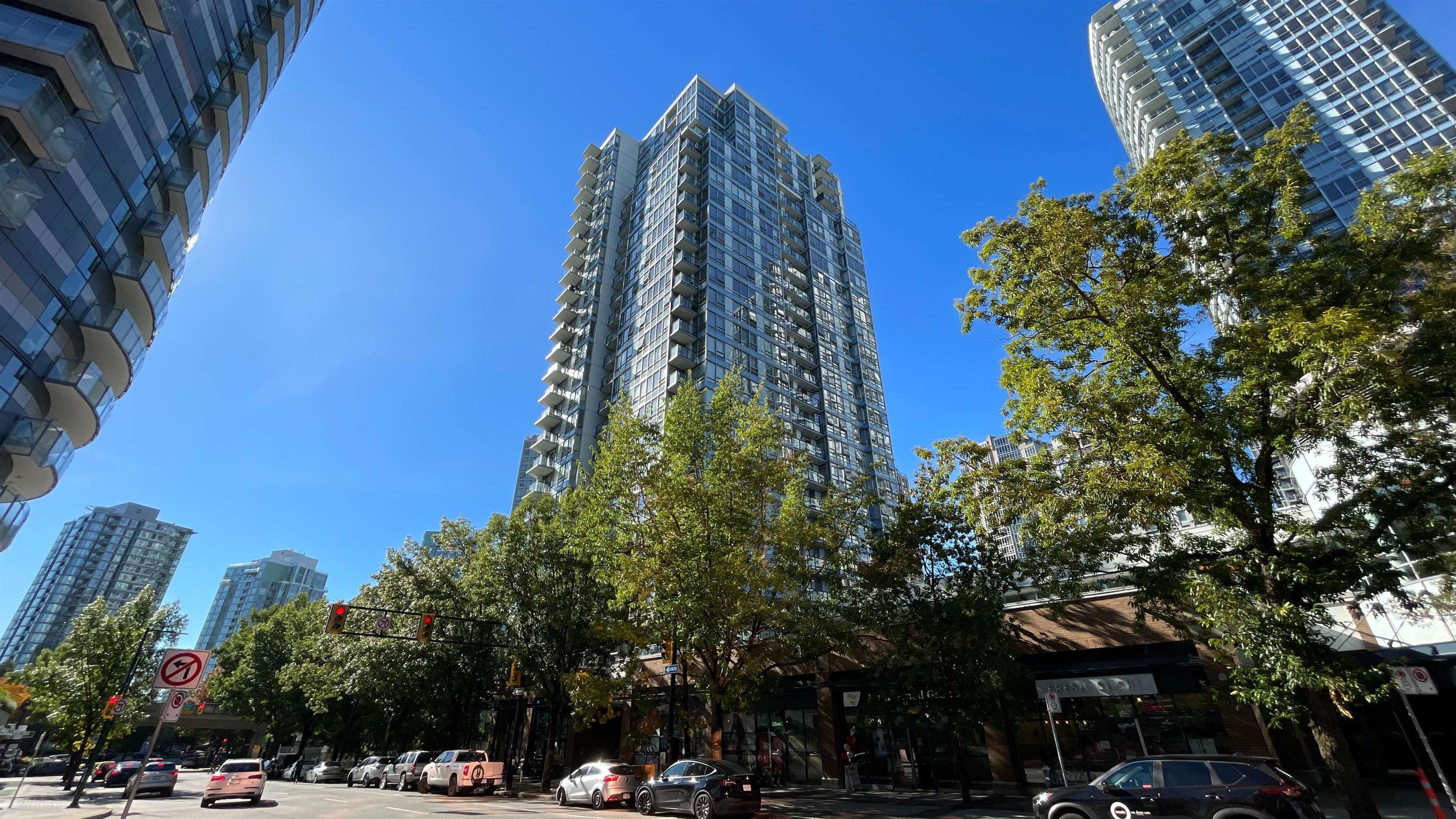 2010 939 EXPO BOULEVARD, #2010