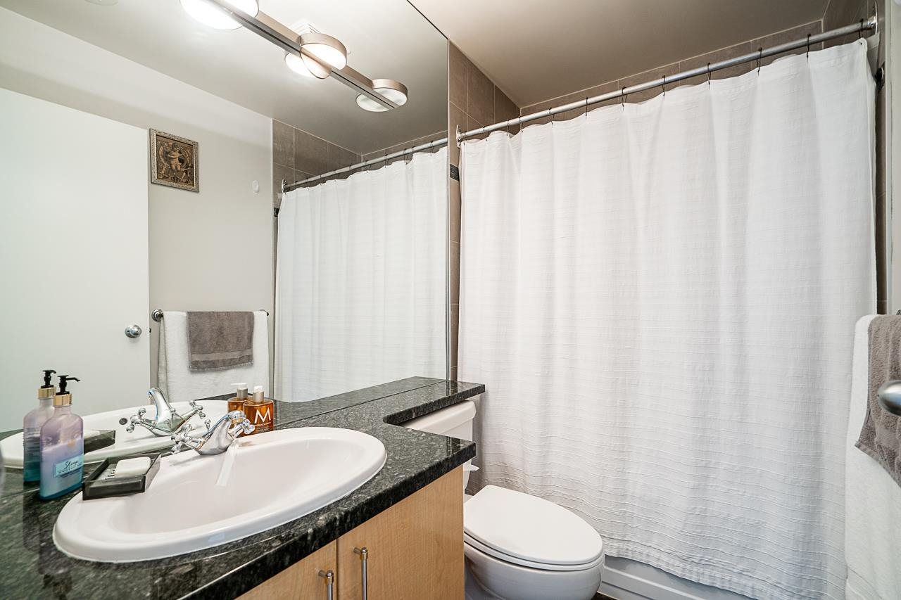 1203 1099 MARINASIDE CRESCENT, #1203