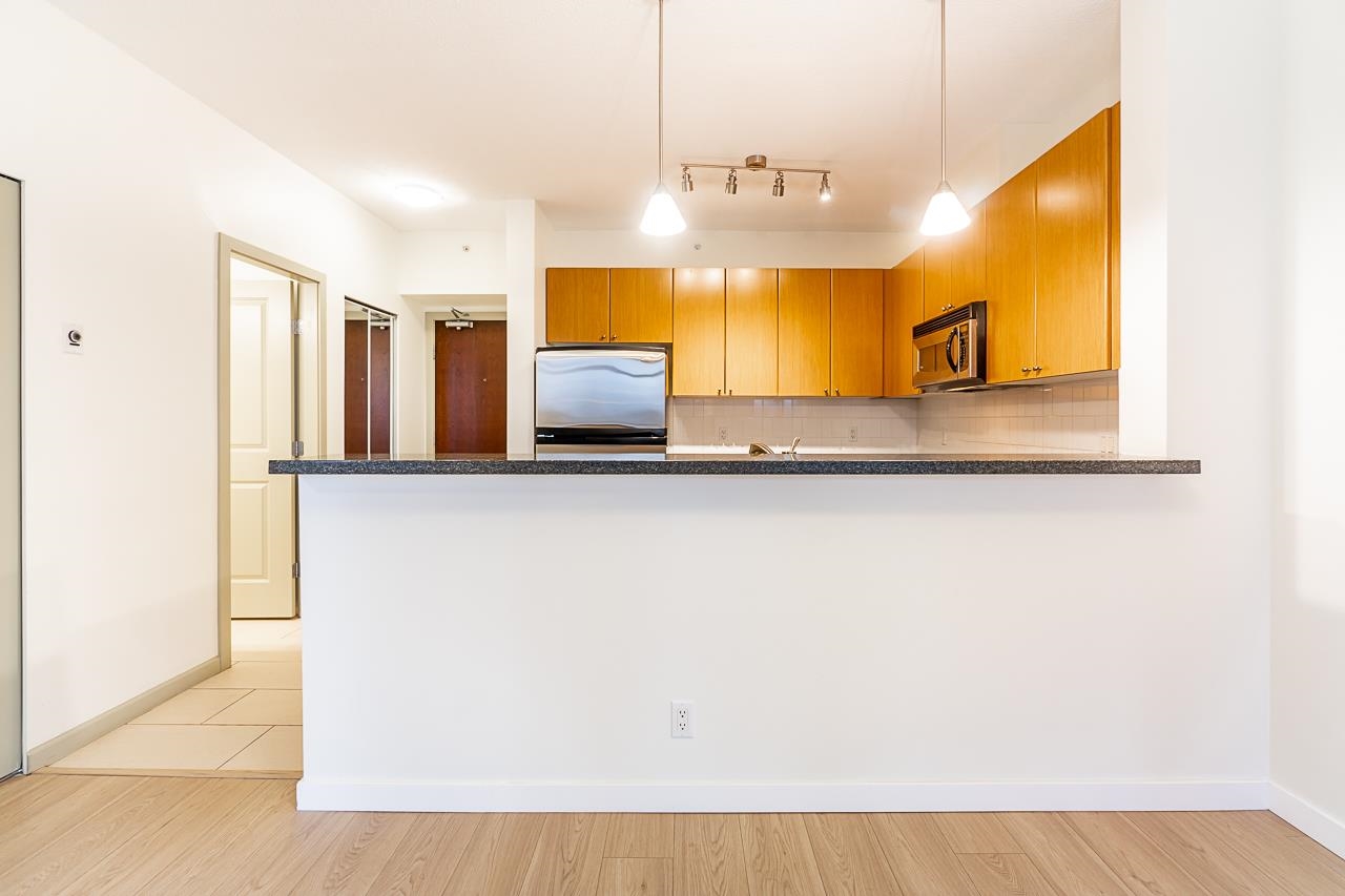 1806 4132 HALIFAX STREET, #1806