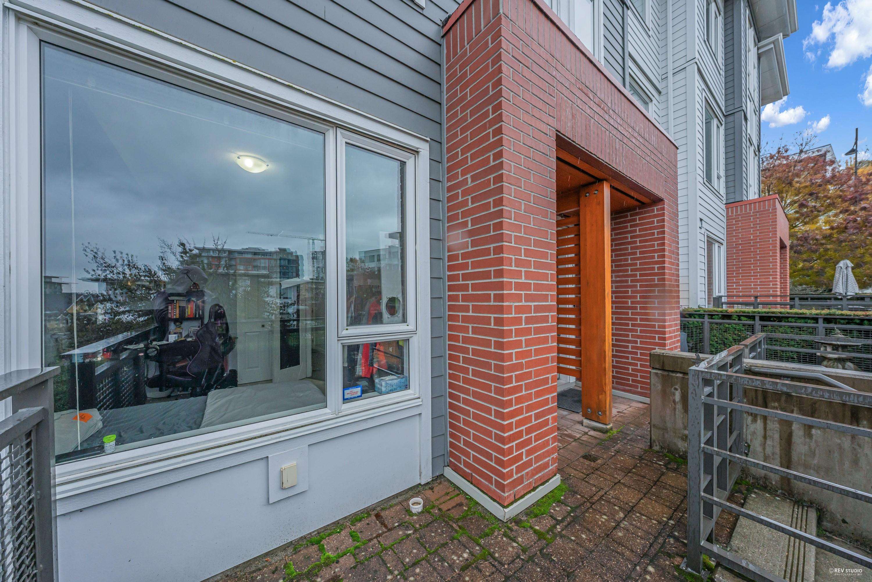 3172 PIERVIEW CRESCENT