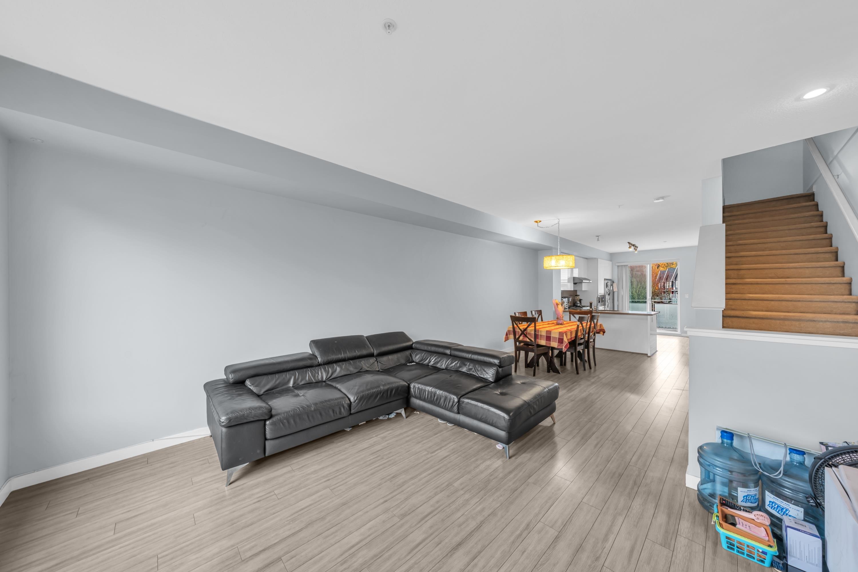 3172 PIERVIEW CRESCENT