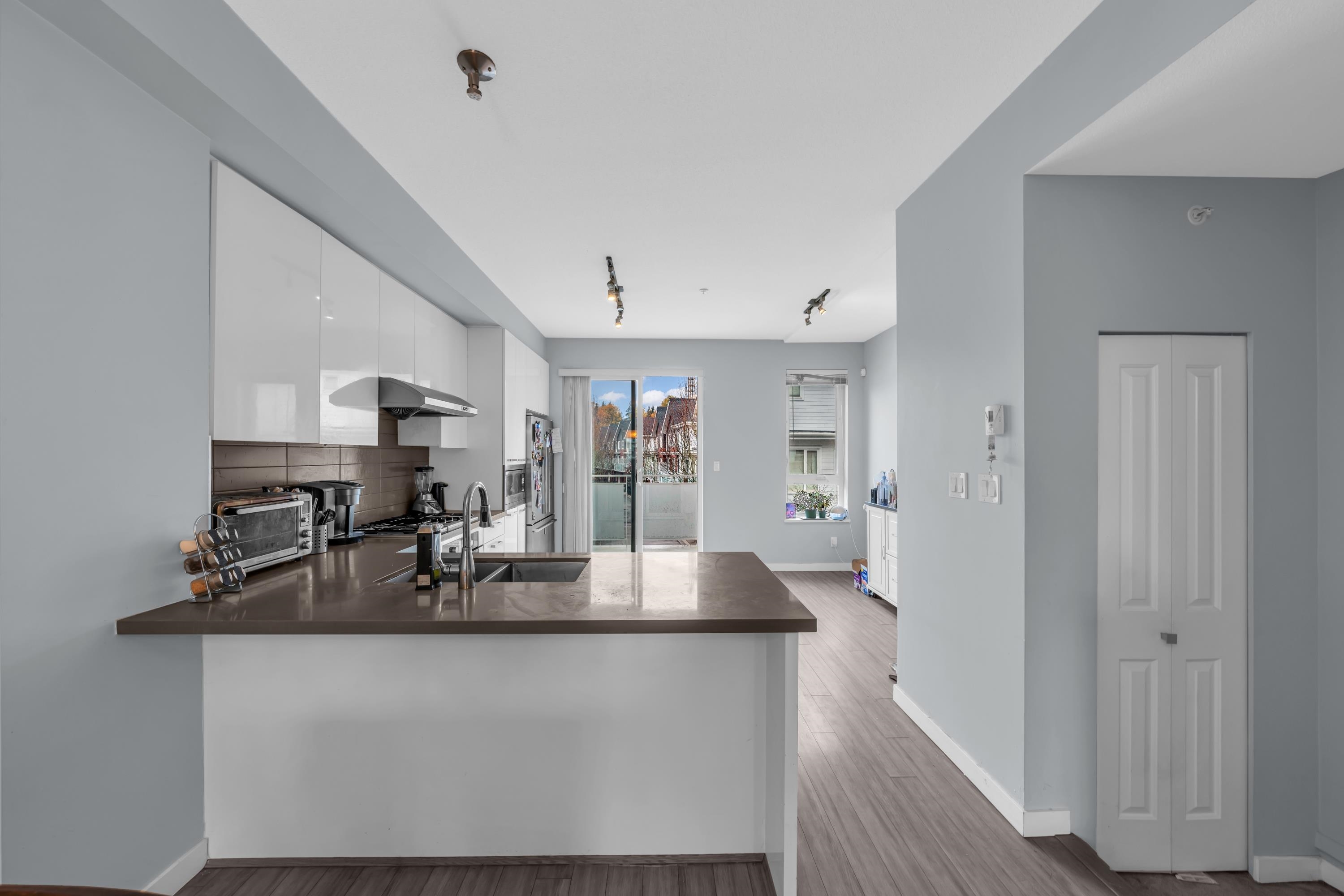 3172 PIERVIEW CRESCENT