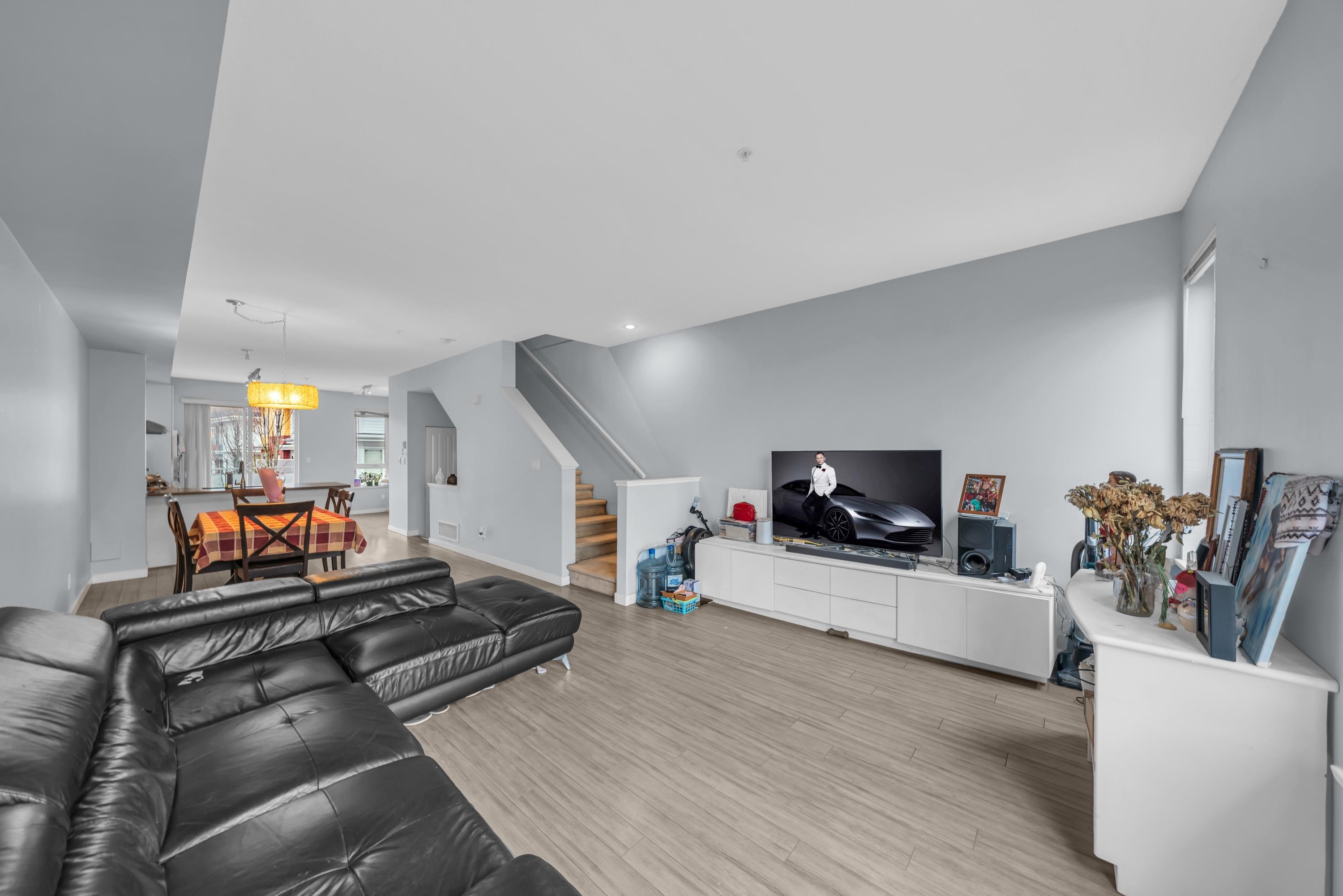 3172 PIERVIEW CRESCENT