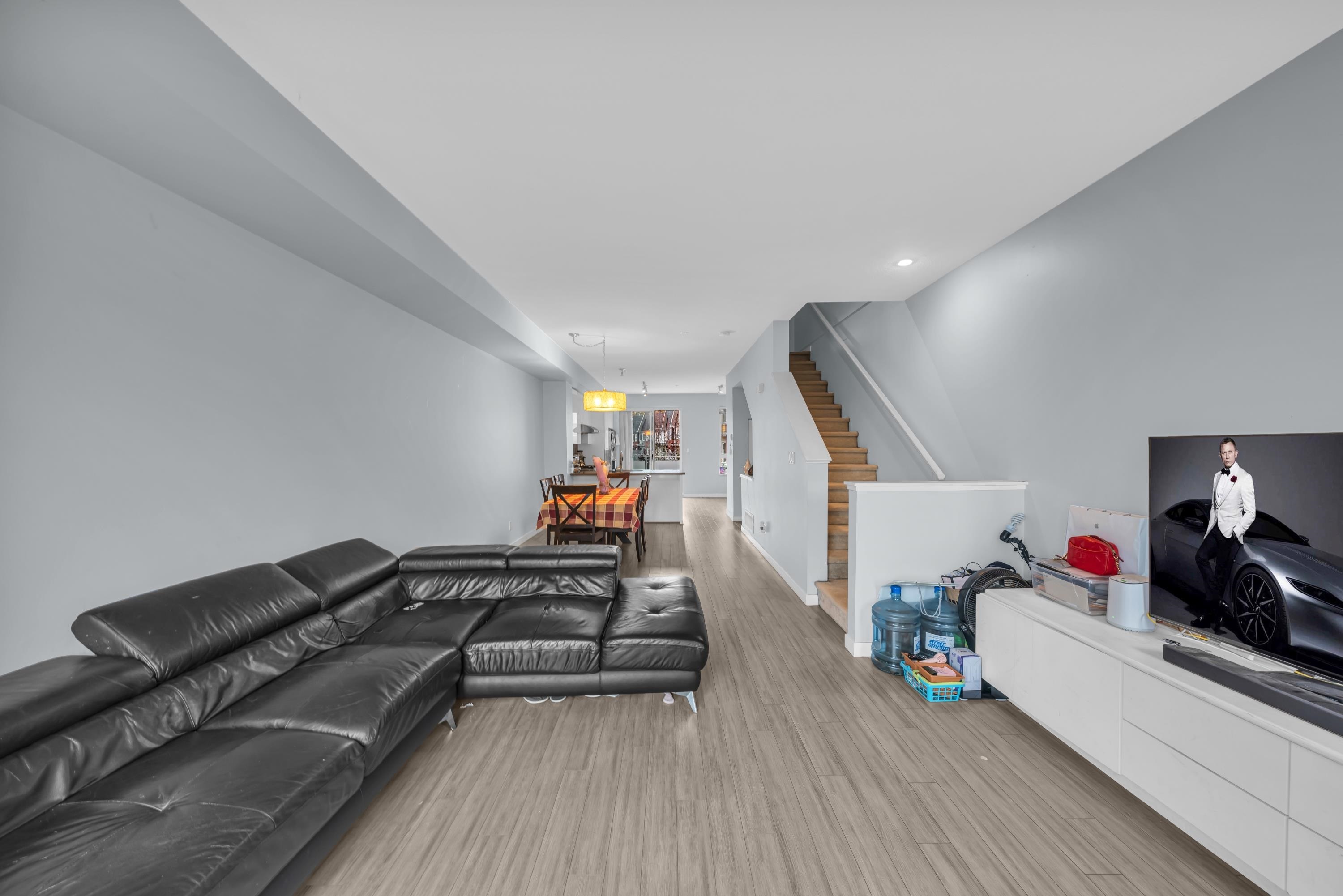 3172 PIERVIEW CRESCENT
