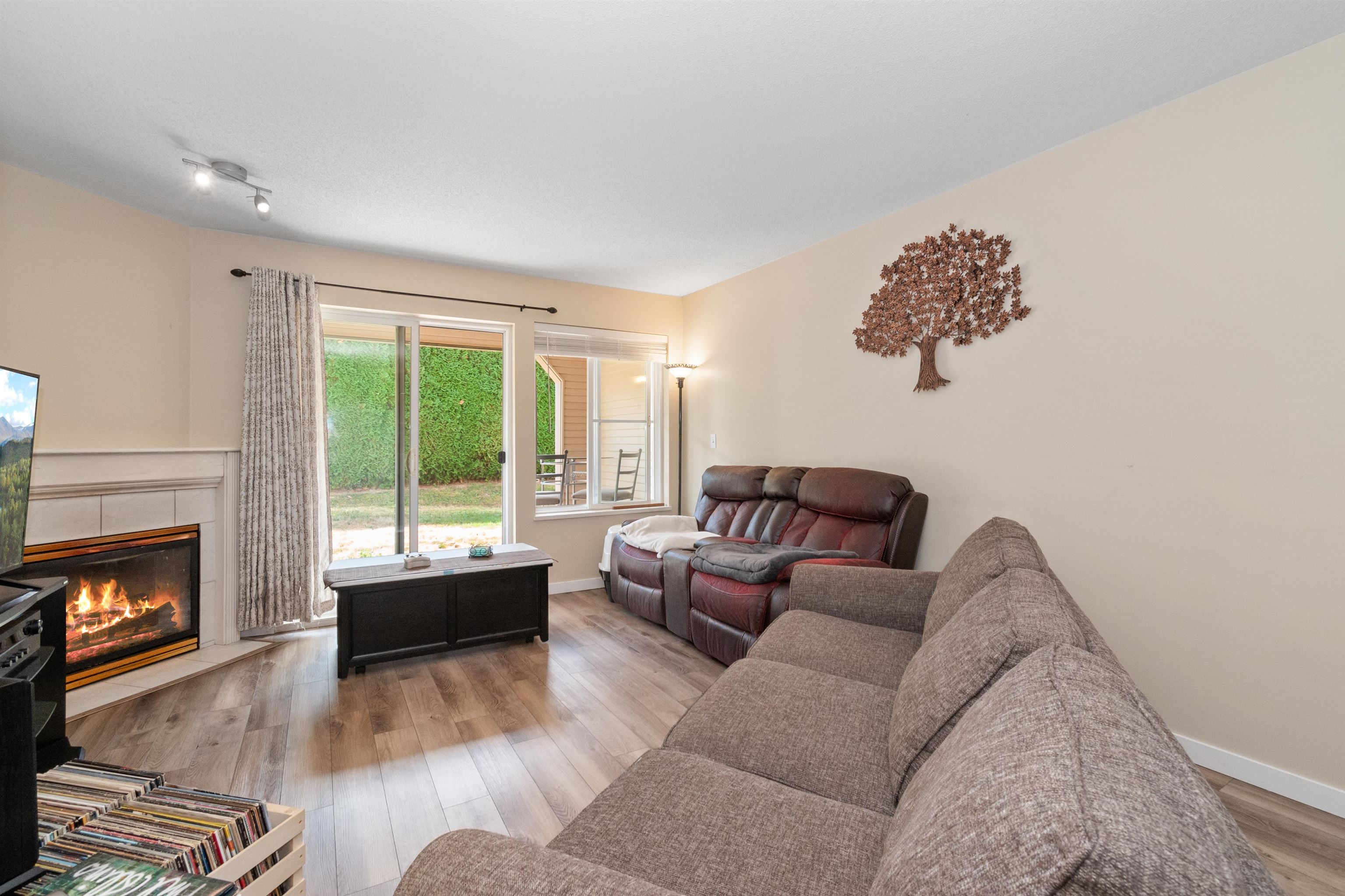 103 45504 MCINTOSH DRIVE, #103