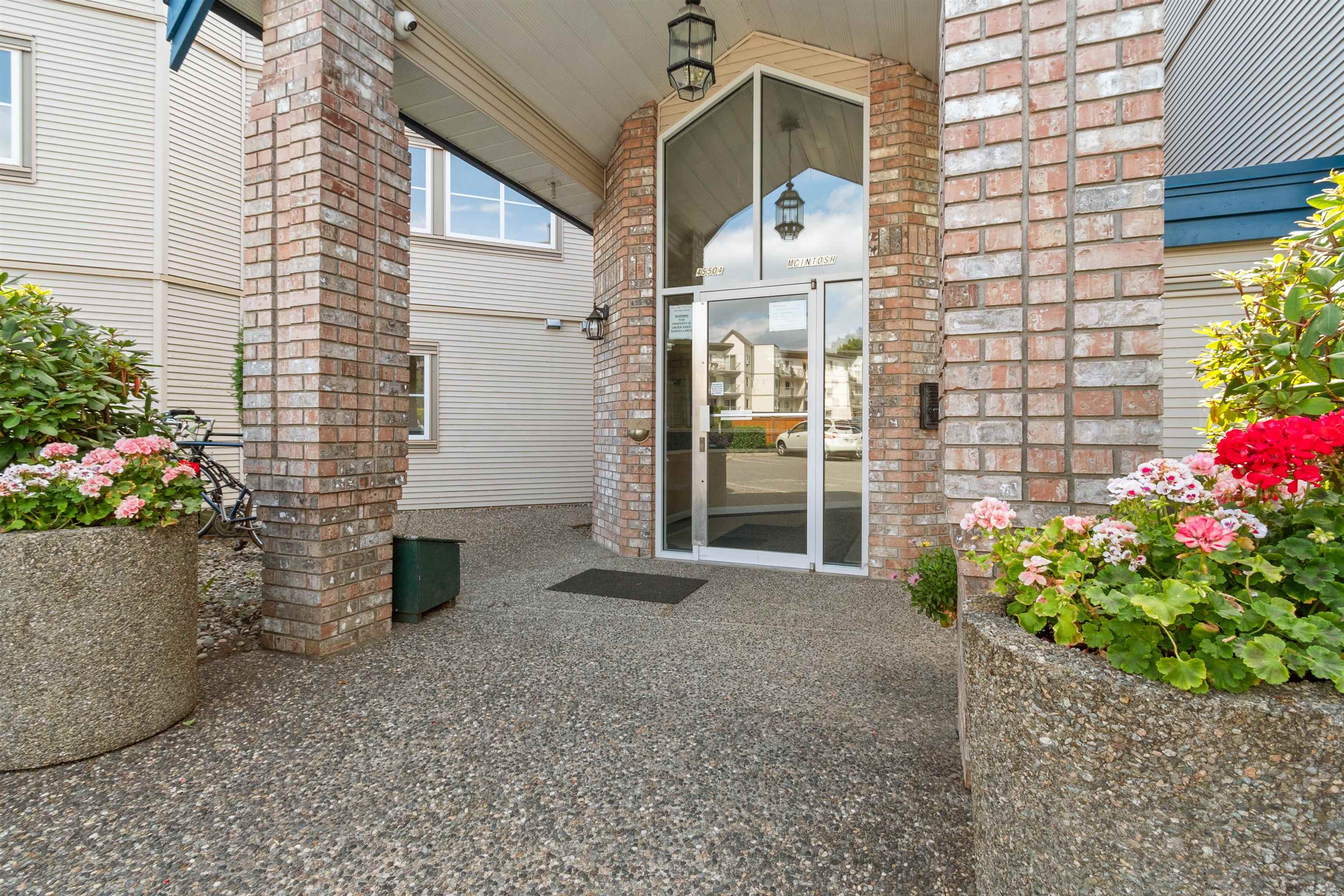 103 45504 MCINTOSH DRIVE, #103